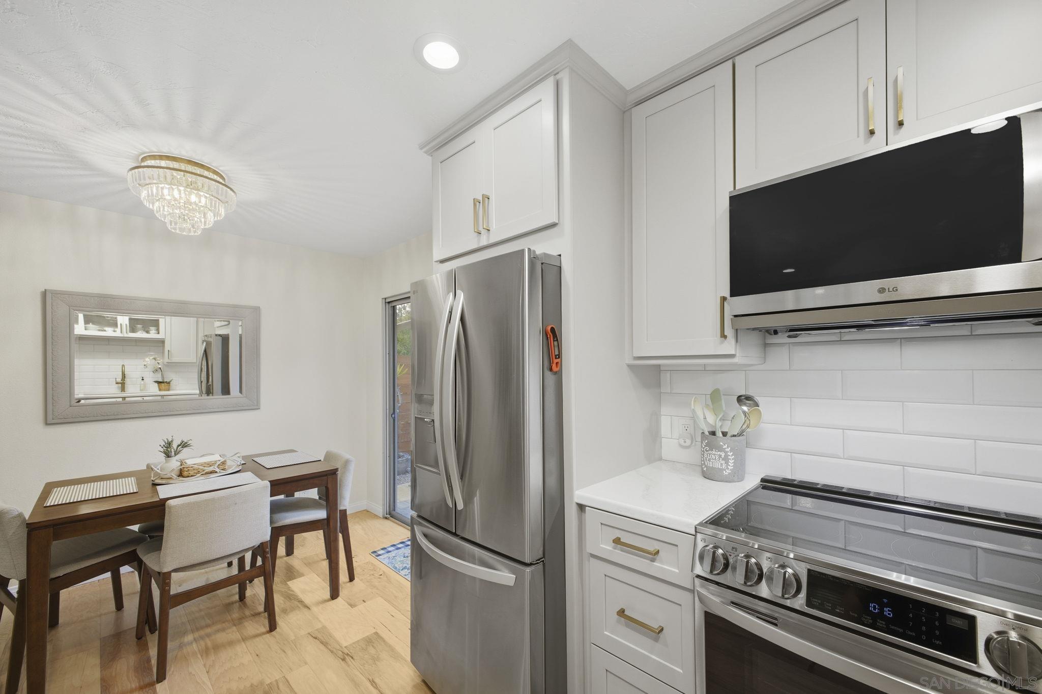 Detail Gallery Image 8 of 43 For 3620  Fireway Dr, San Diego,  CA 92111 - 3 Beds | 2 Baths