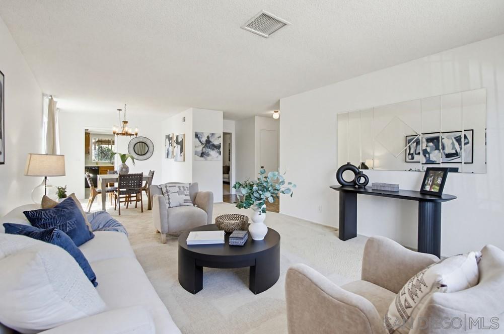 Detail Gallery Image 4 of 40 For 884 S Sunshine Ave, El Cajon,  CA 92020 - 3 Beds | 2 Baths