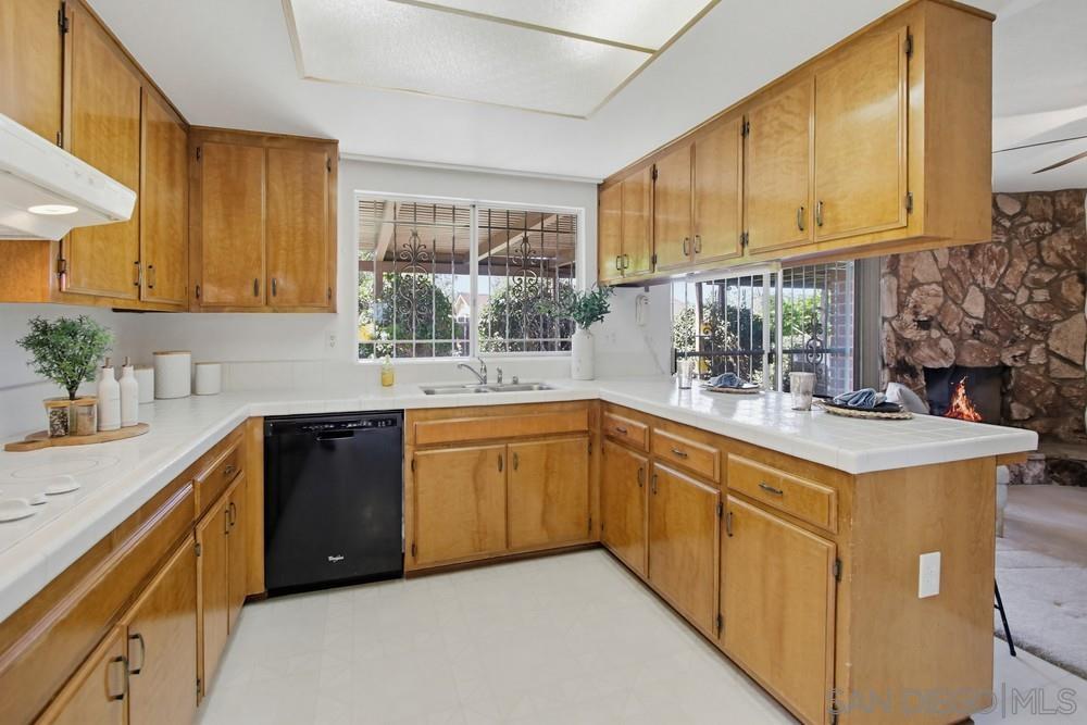 Detail Gallery Image 8 of 40 For 884 S Sunshine Ave, El Cajon,  CA 92020 - 3 Beds | 2 Baths