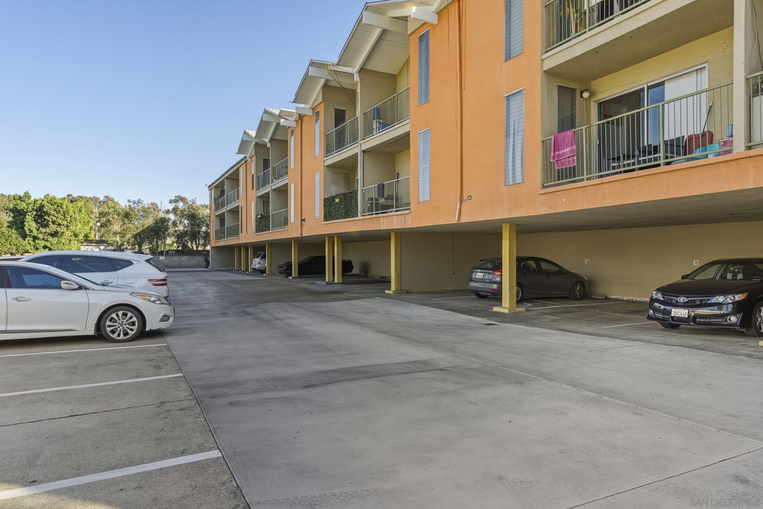 Detail Gallery Image 4 of 9 For 5055  73rd St, San Diego,  CA 92115 - – Beds | – Baths