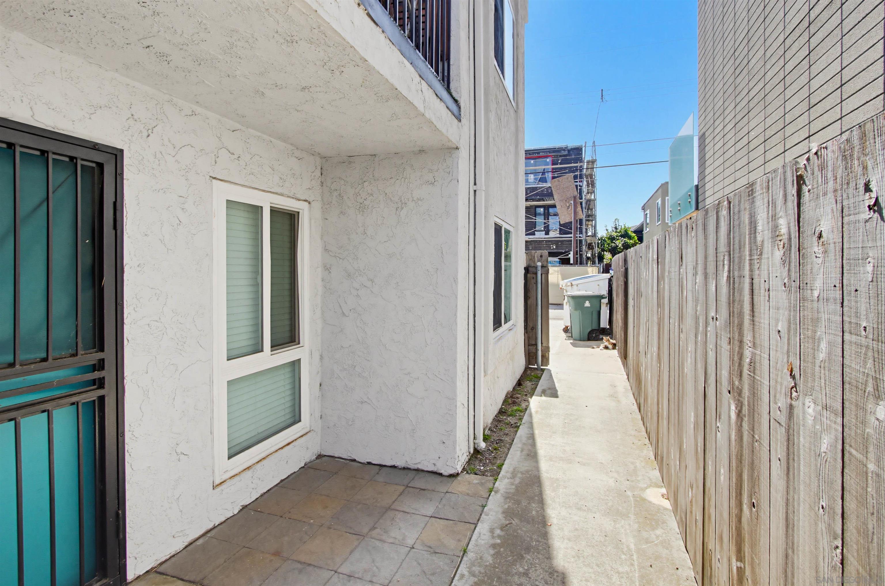 Detail Gallery Image 4 of 6 For 4957  Cape May Ave, San Diego,  CA 92107 - – Beds | – Baths