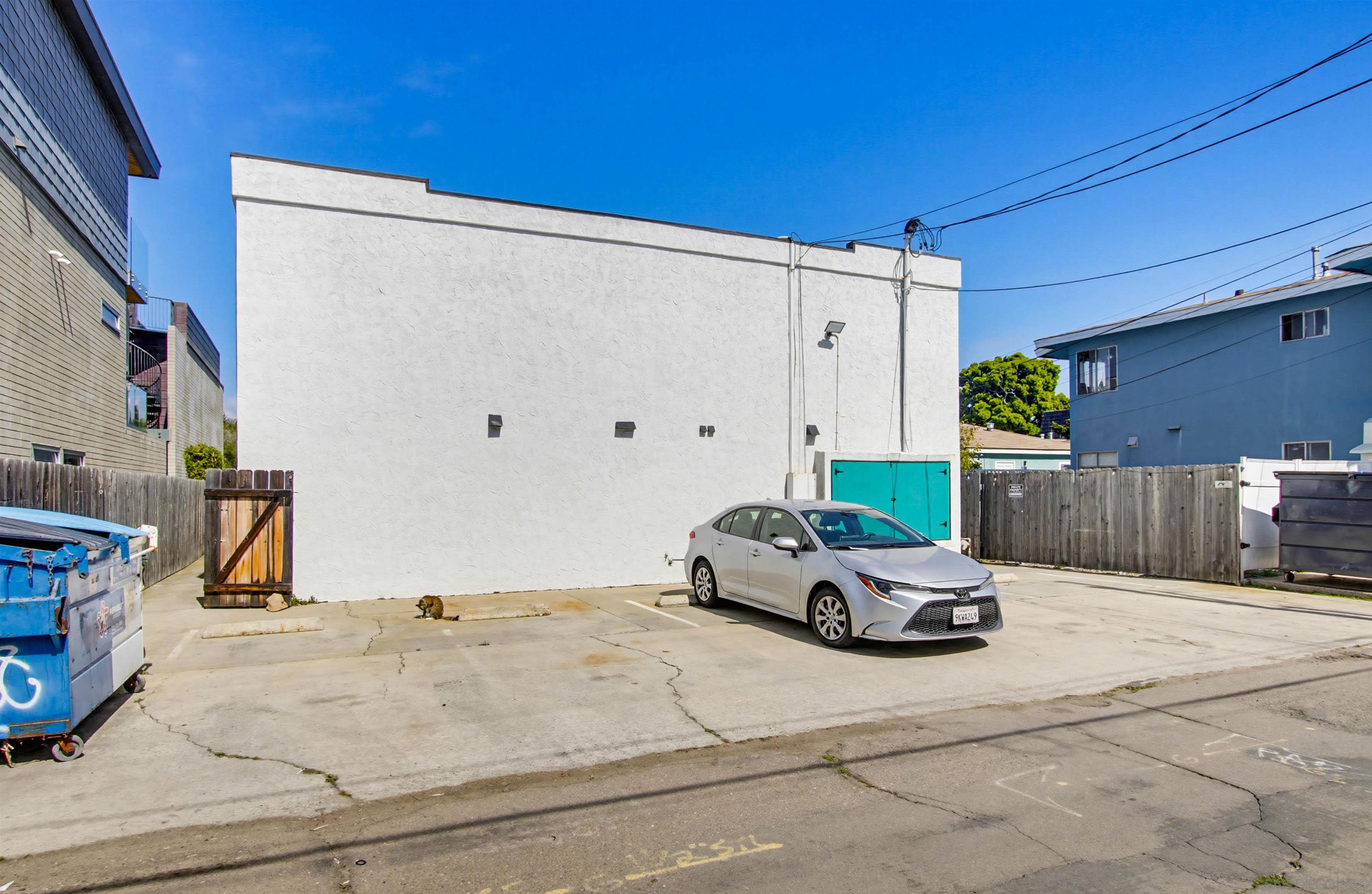 Detail Gallery Image 5 of 6 For 4957  Cape May Ave, San Diego,  CA 92107 - – Beds | – Baths