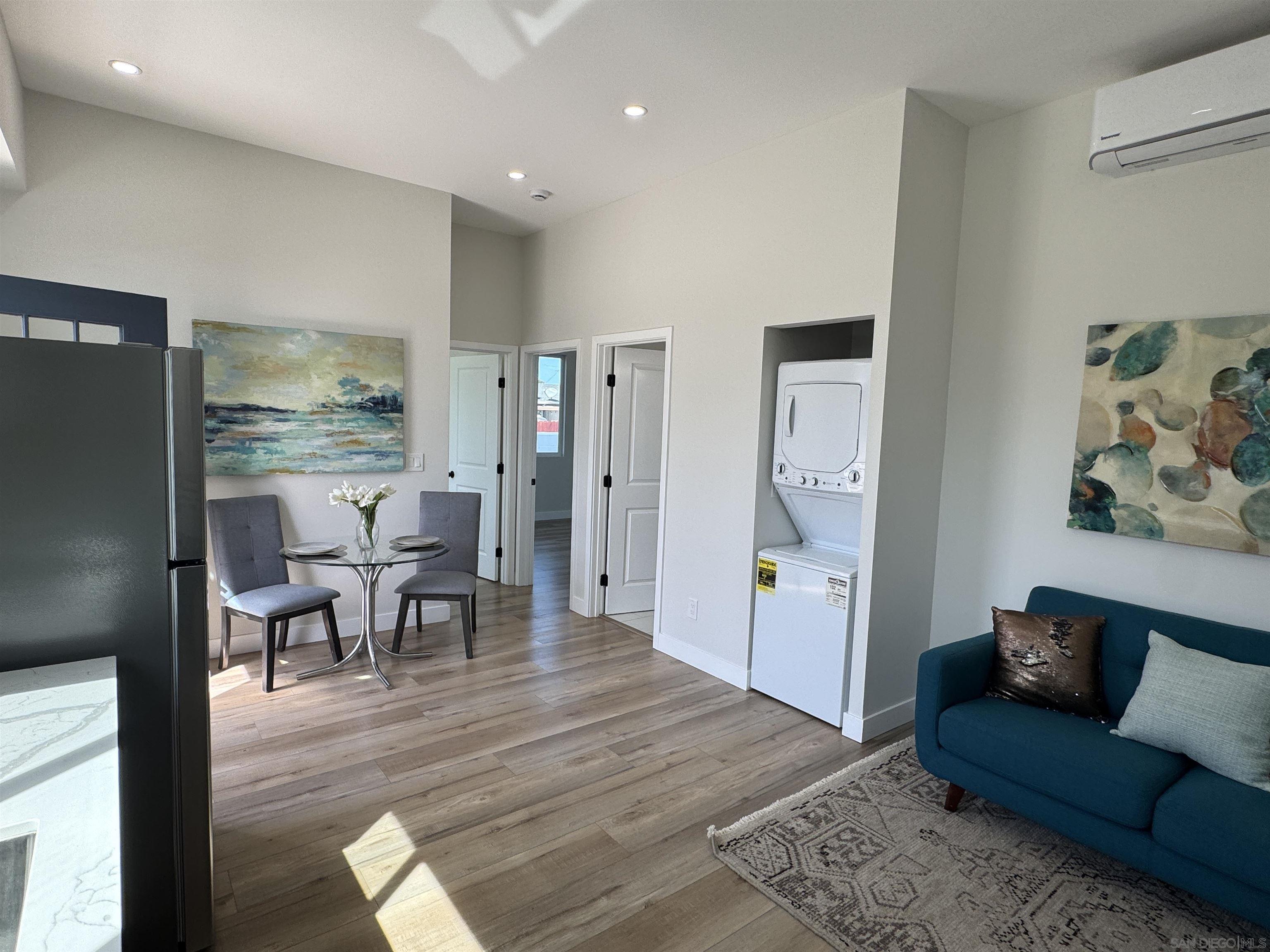 Detail Gallery Image 13 of 27 For 1226  Fern Ave, Imperial Beach,  CA 91932 - 6 Beds | 4 Baths