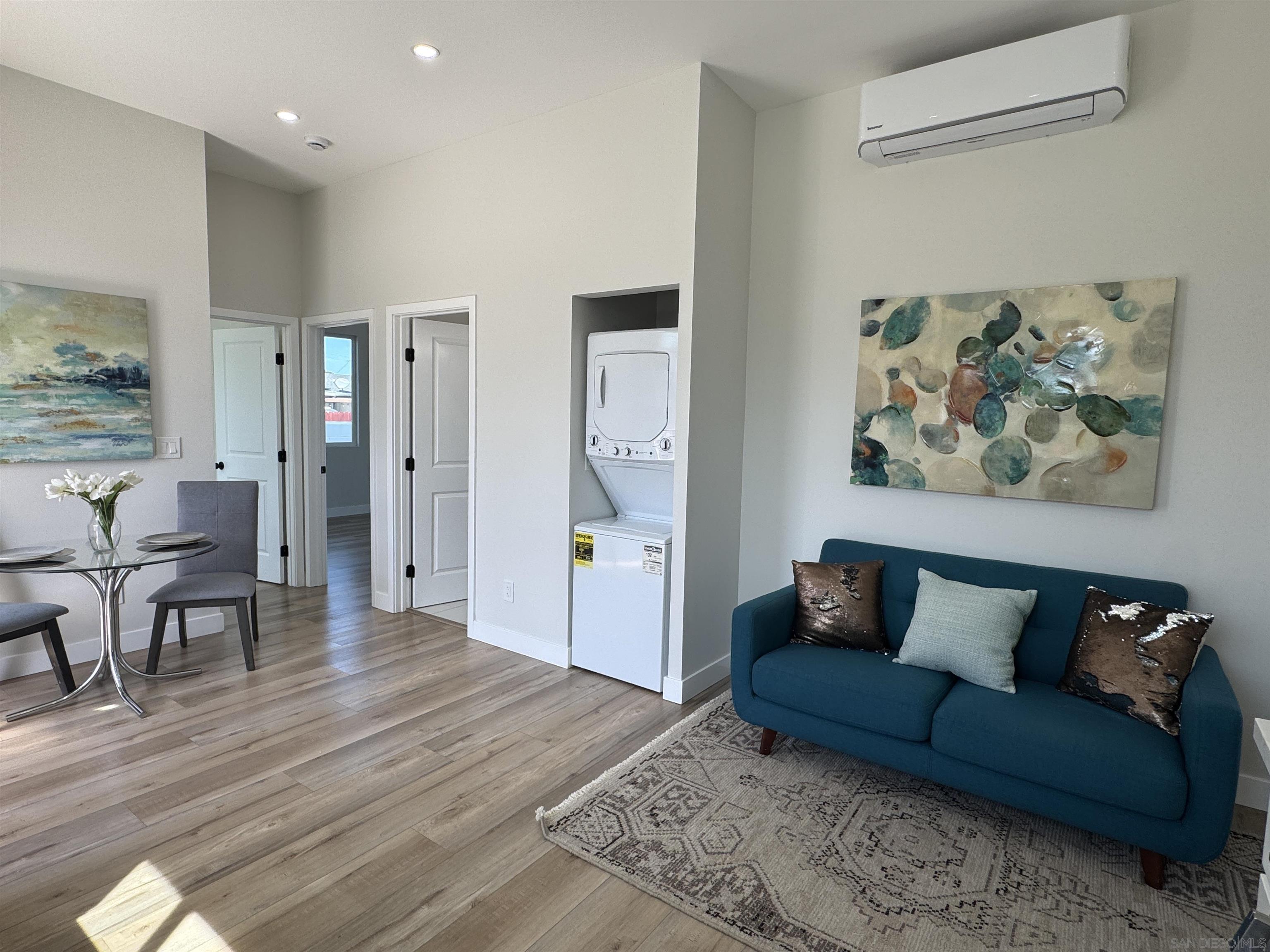 Detail Gallery Image 14 of 27 For 1226  Fern Ave, Imperial Beach,  CA 91932 - 6 Beds | 4 Baths