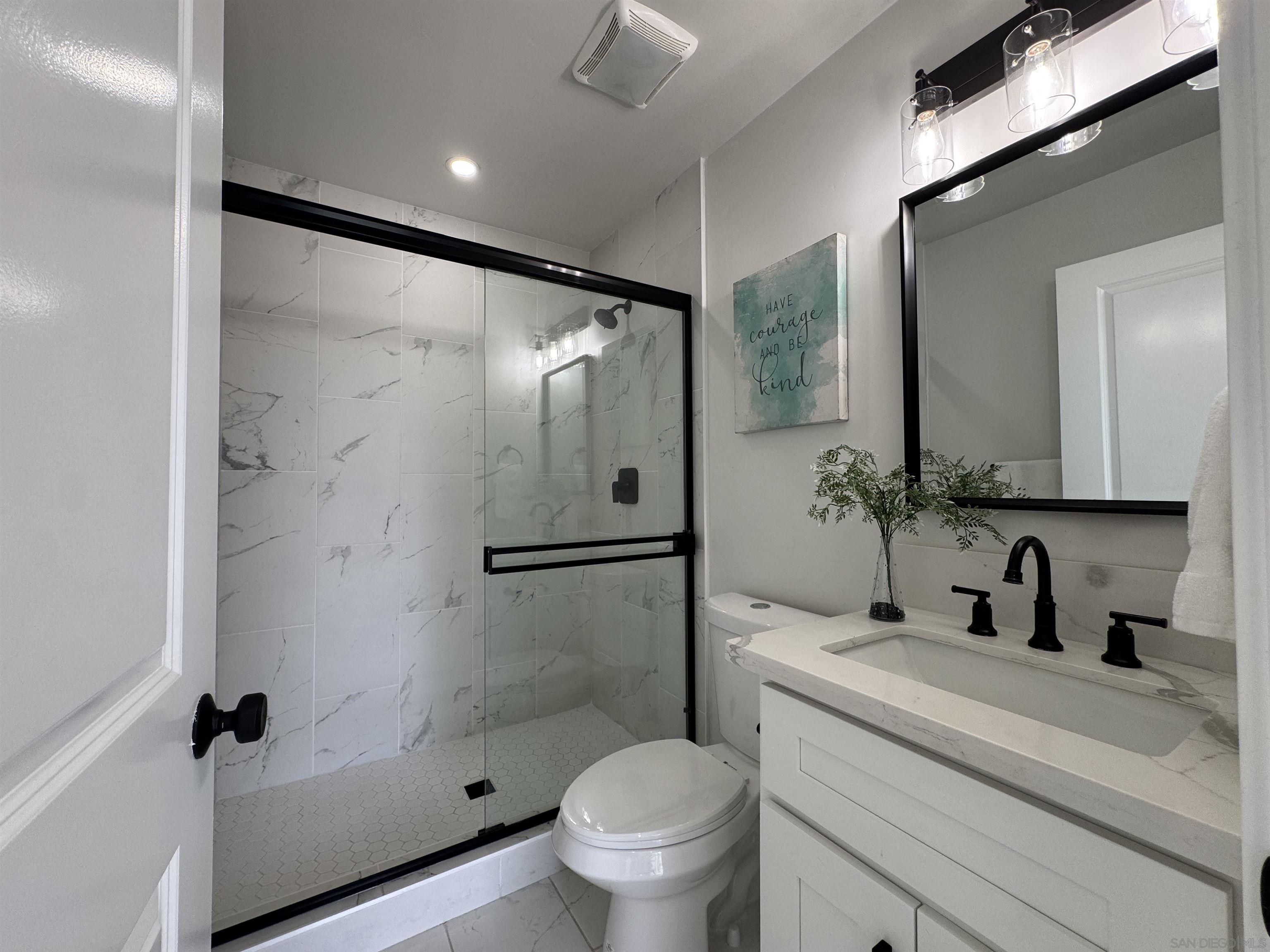 Detail Gallery Image 22 of 27 For 1226  Fern Ave, Imperial Beach,  CA 91932 - 6 Beds | 4 Baths