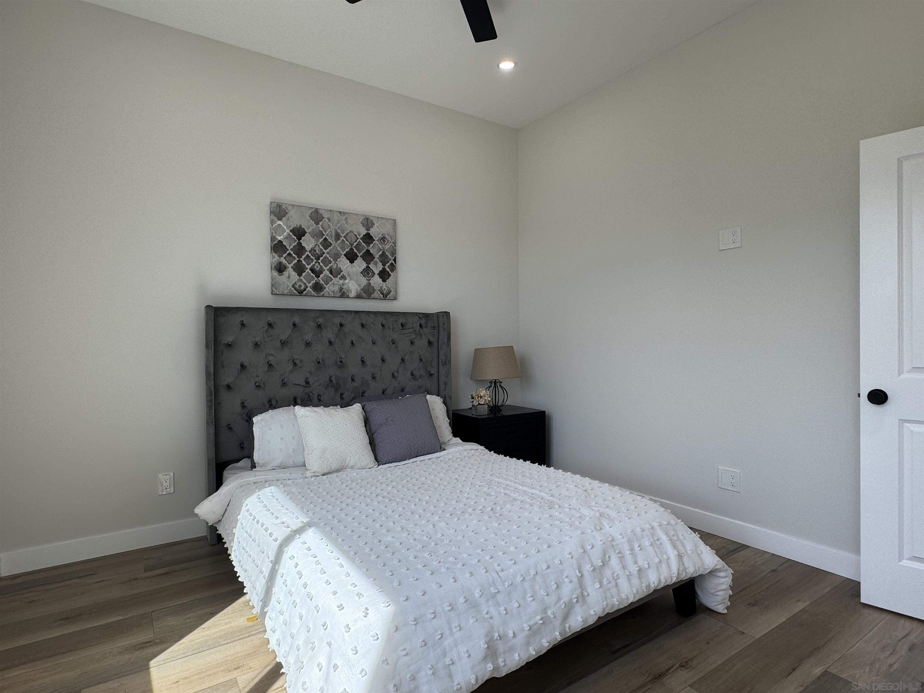 Detail Gallery Image 8 of 27 For 1226  Fern Ave, Imperial Beach,  CA 91932 - 6 Beds | 4 Baths