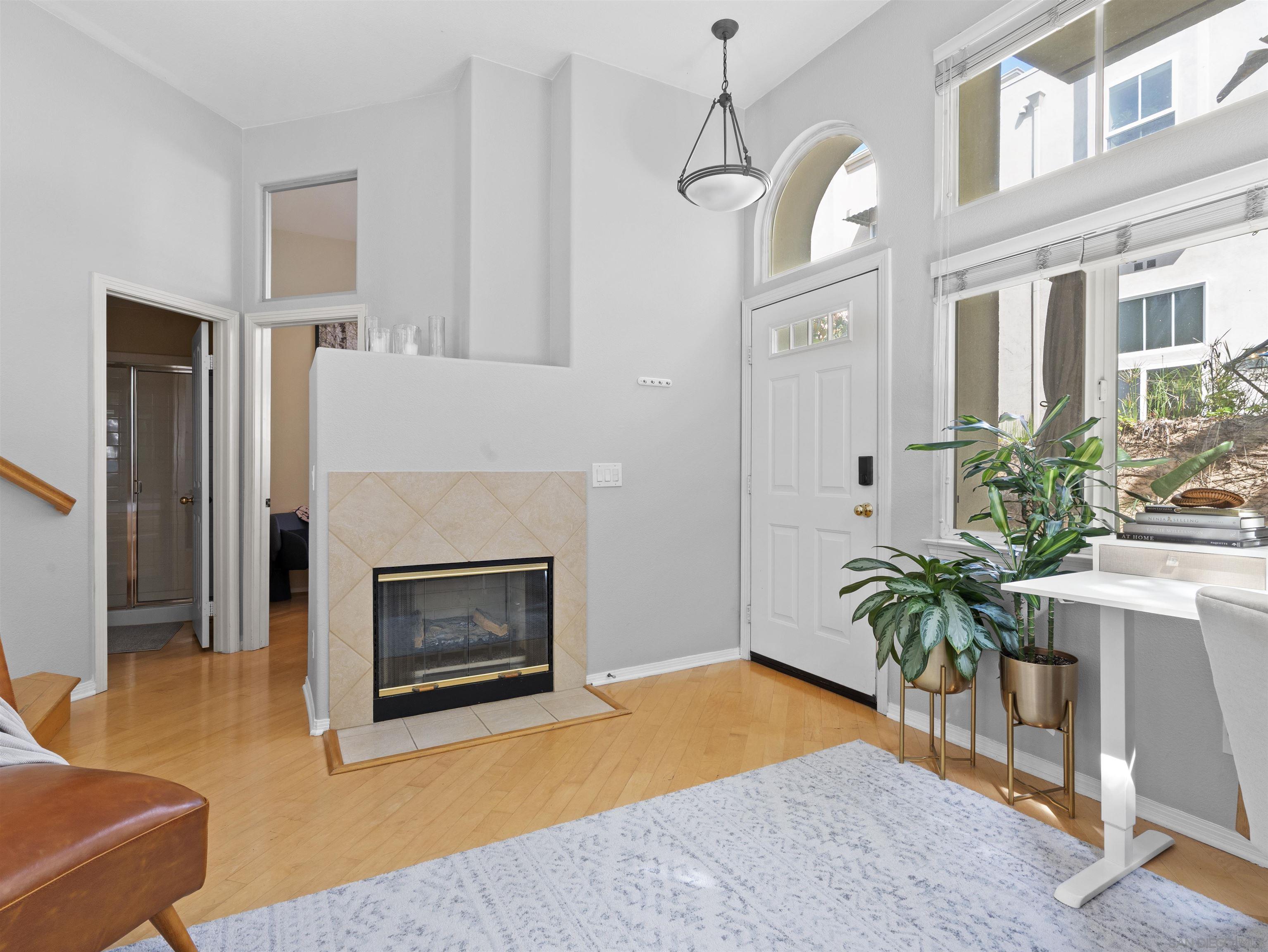 Front Image Thumbnail for SD260006348