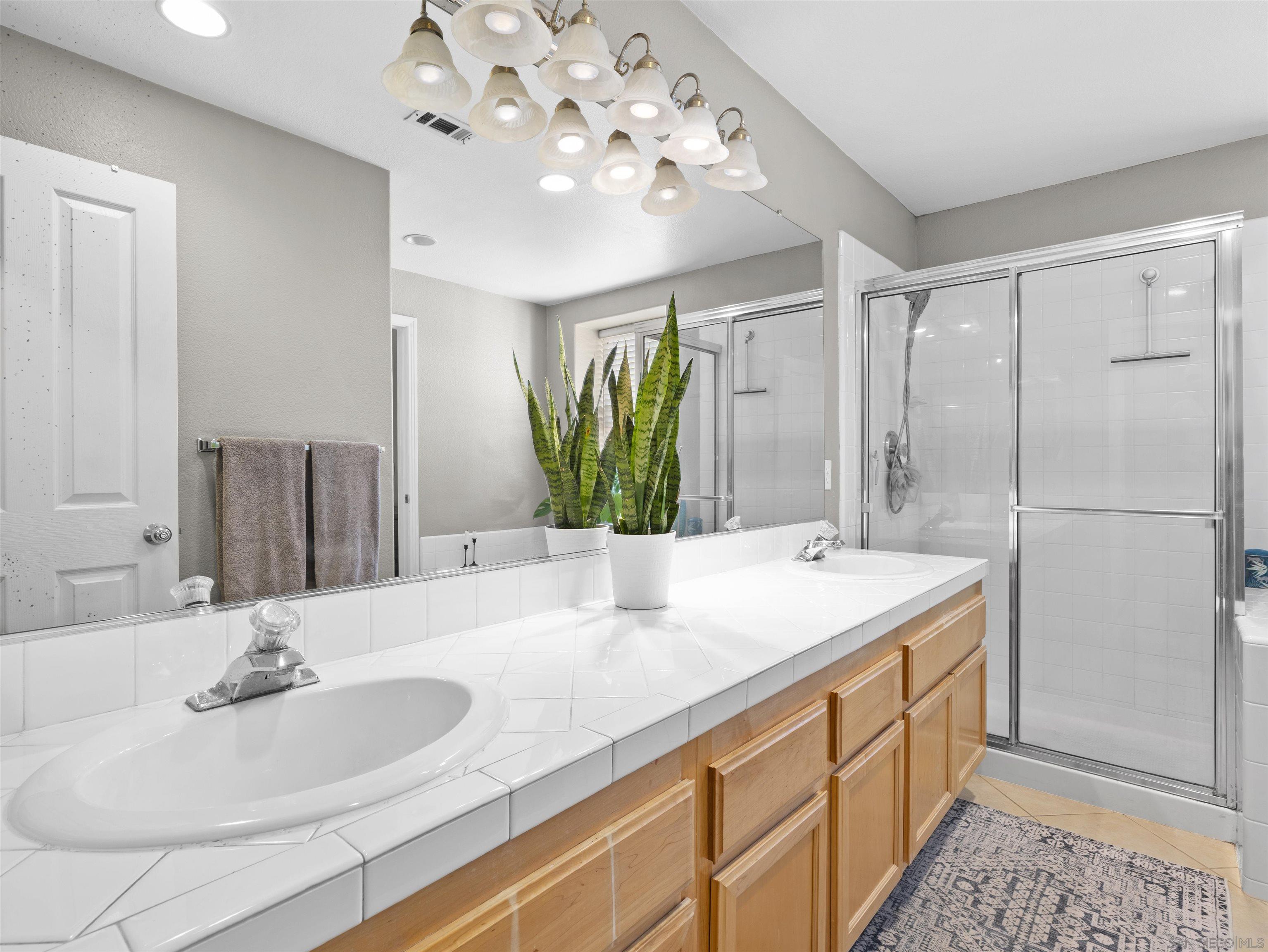 Detail Gallery Image 18 of 35 For 2237  5th Ave, San Diego,  CA 92101 - 3 Beds | 3 Baths