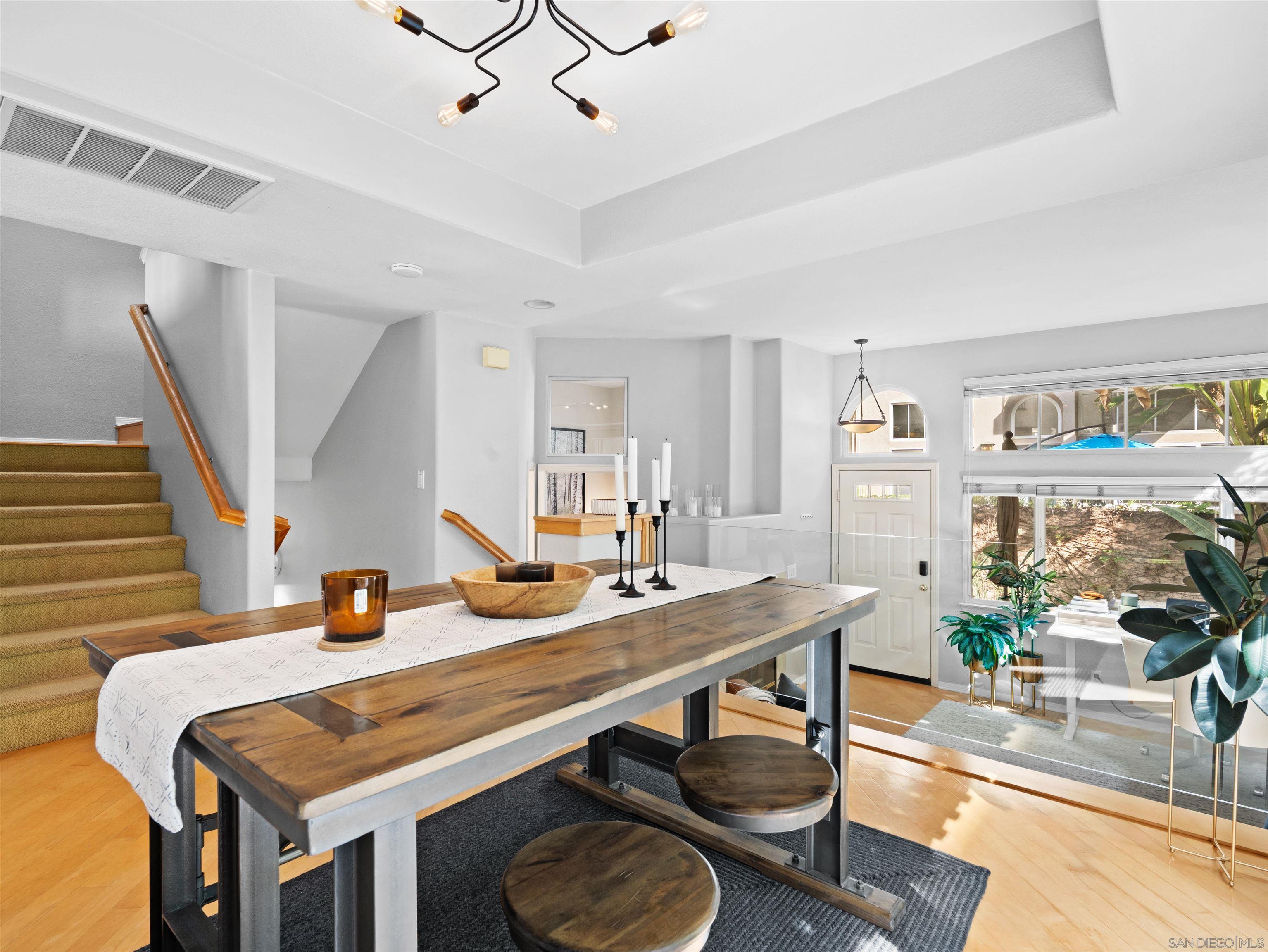 Detail Gallery Image 6 of 35 For 2237  5th Ave, San Diego,  CA 92101 - 3 Beds | 3 Baths