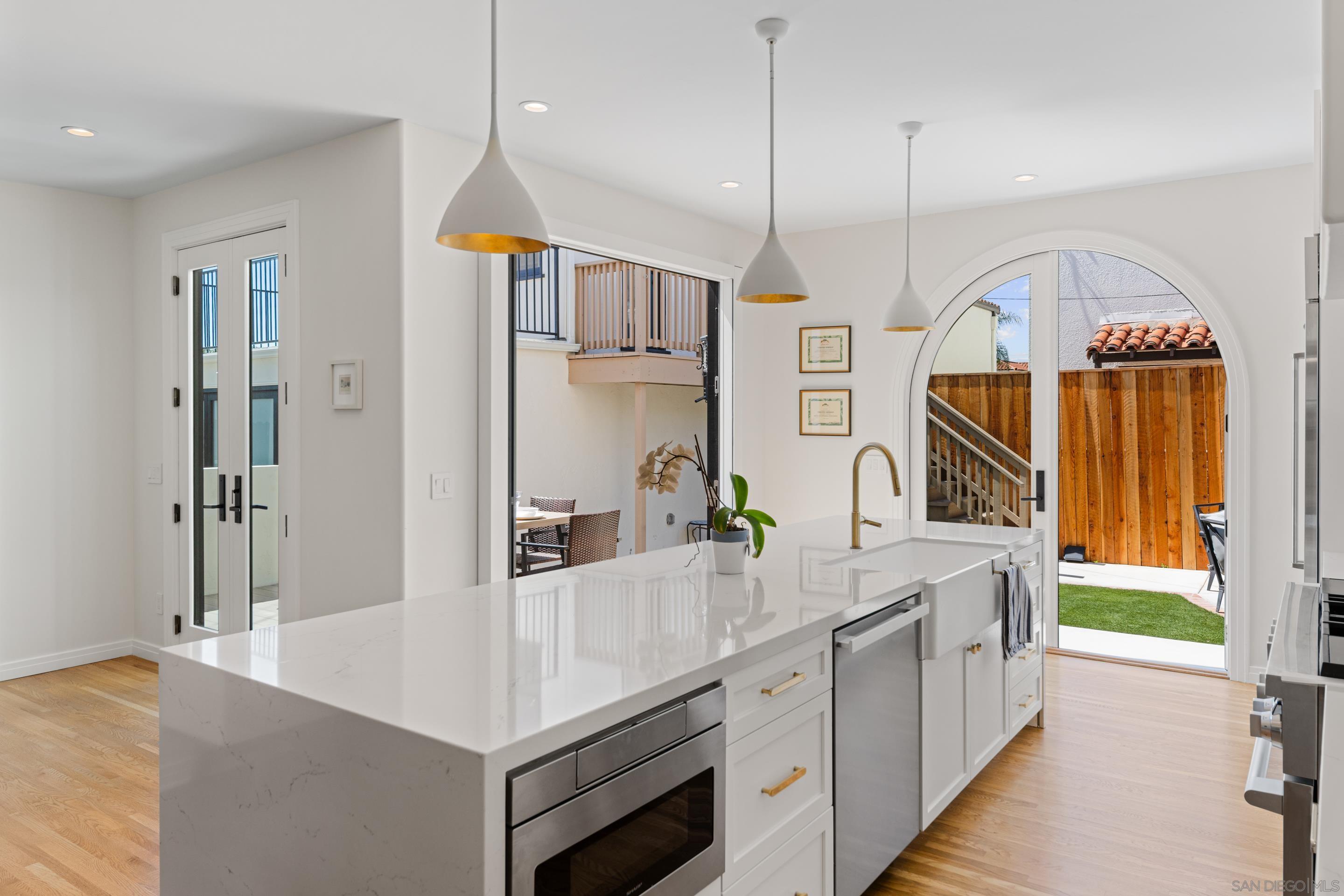 Detail Gallery Image 2 of 73 For 4374  Adams Ave, San Diego,  CA 92116 - 5 Beds | 4 Baths