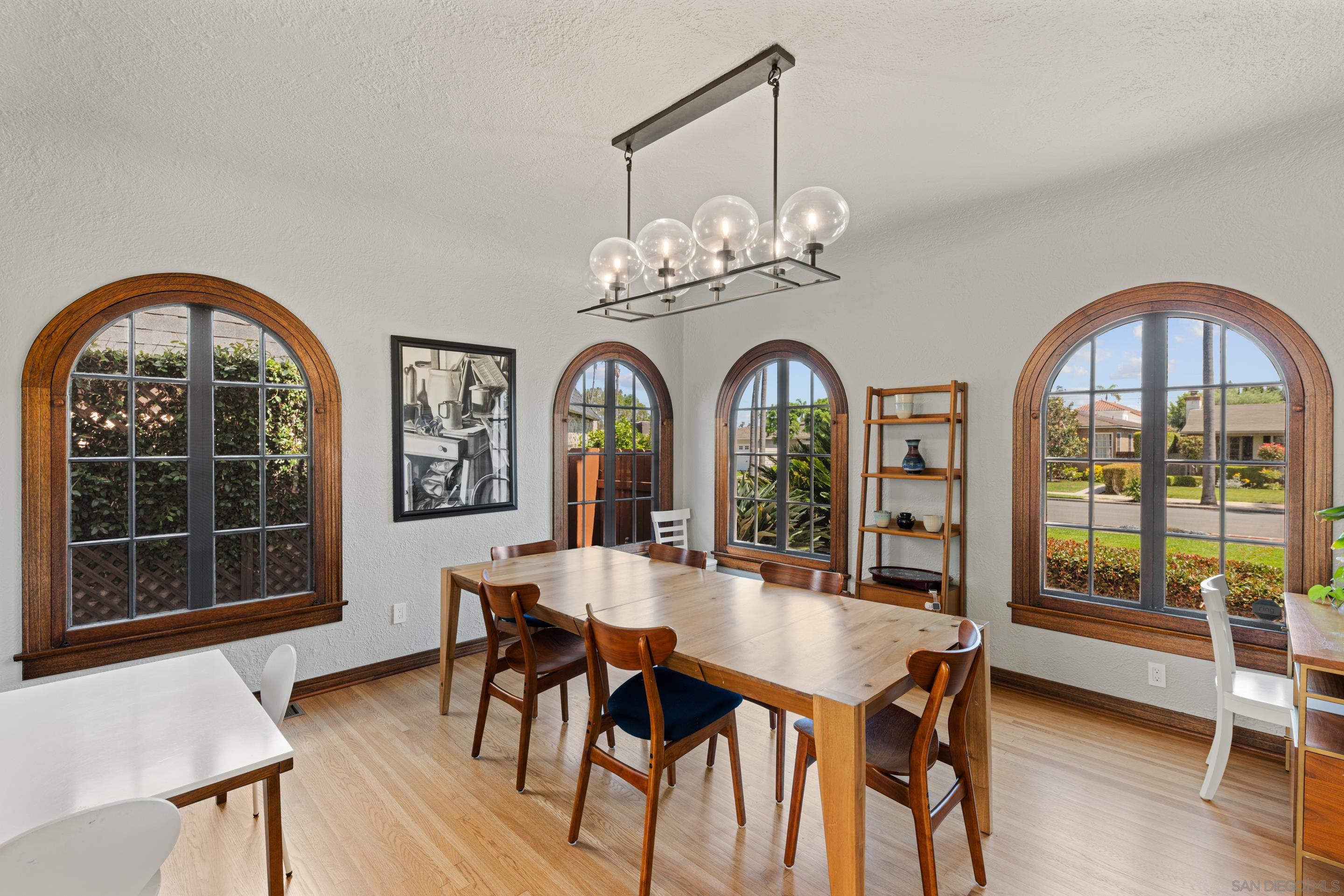 Detail Gallery Image 11 of 73 For 4374  Adams Ave, San Diego,  CA 92116 - 5 Beds | 4 Baths