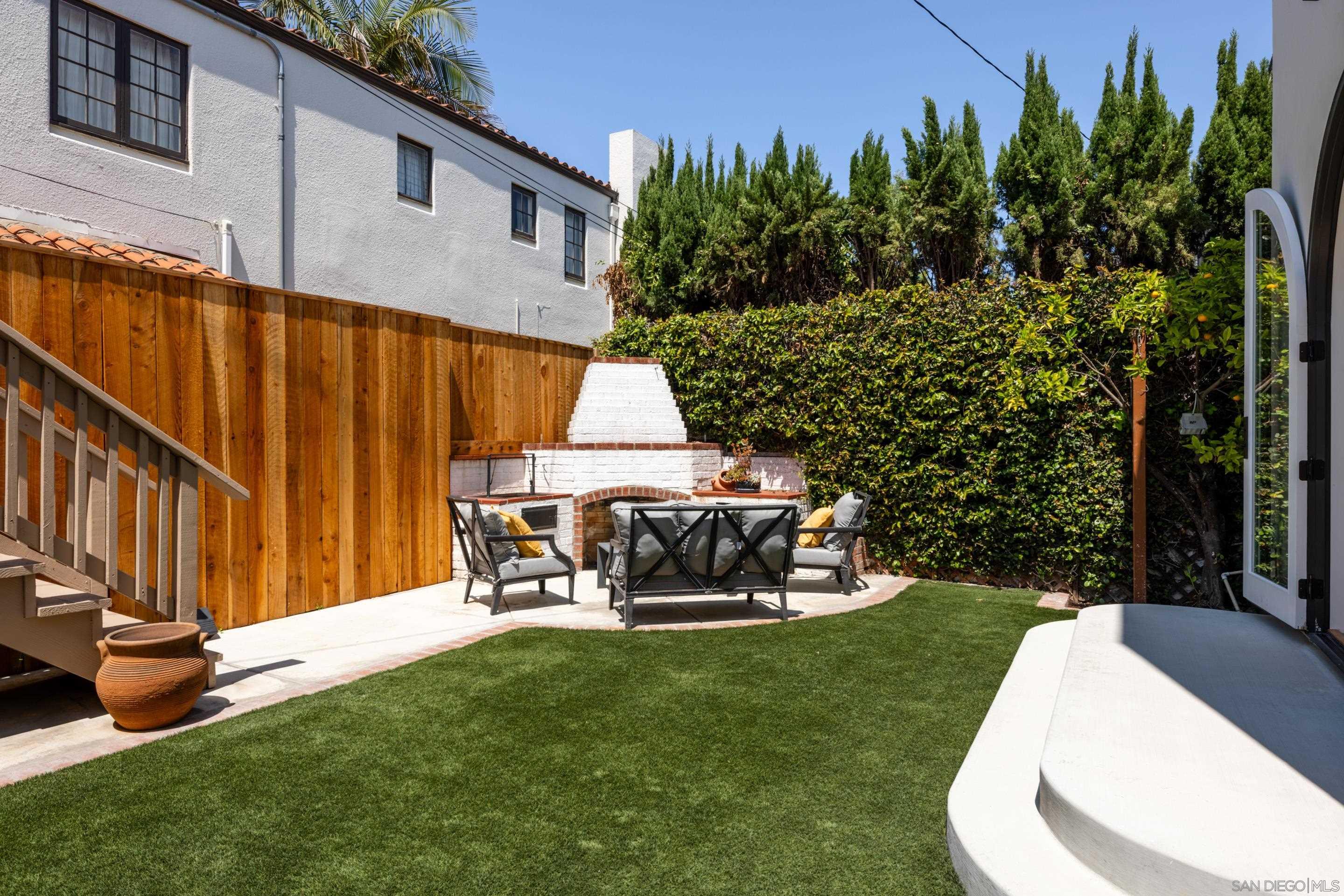 Detail Gallery Image 22 of 73 For 4374  Adams Ave, San Diego,  CA 92116 - 5 Beds | 4 Baths