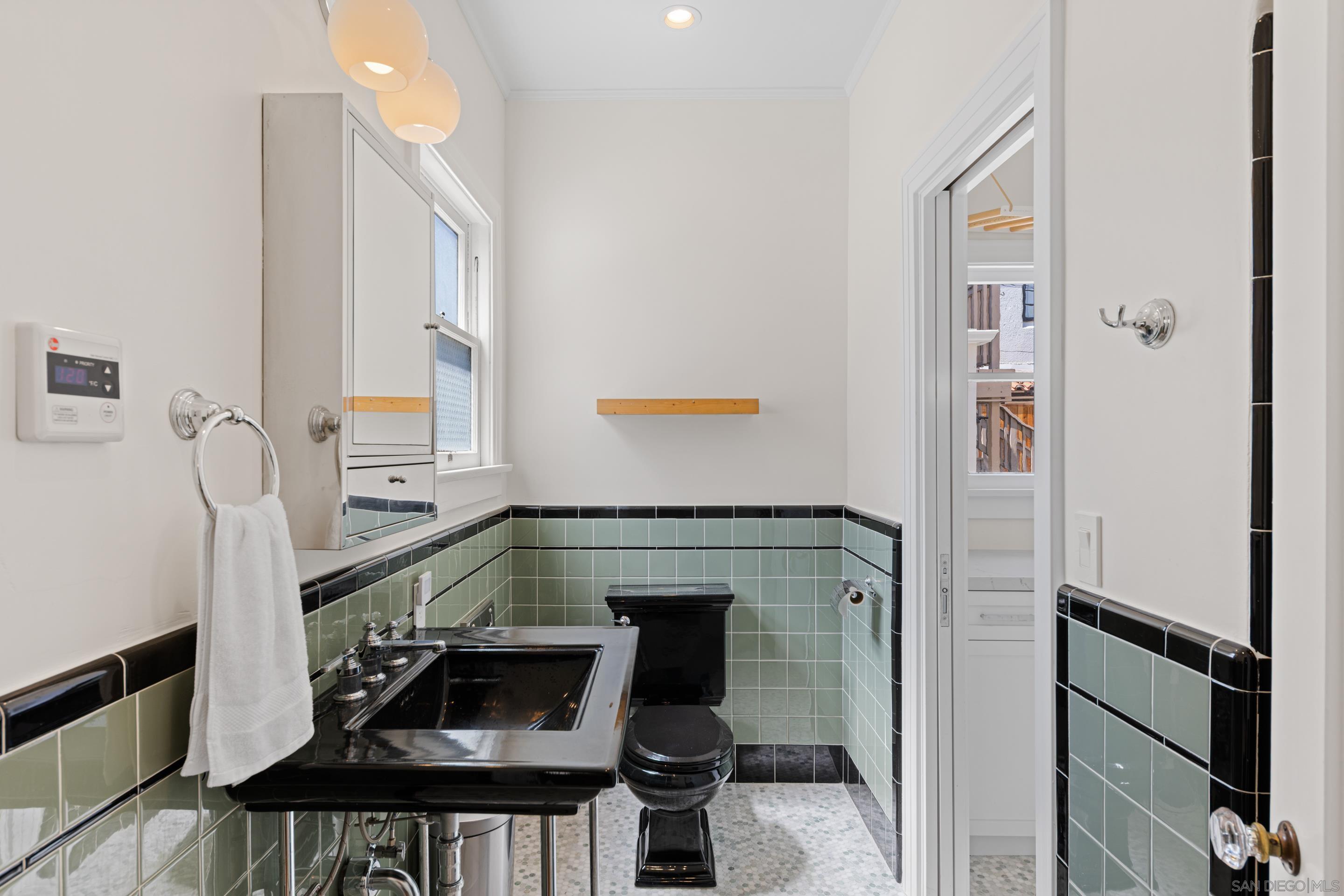 Detail Gallery Image 28 of 73 For 4374  Adams Ave, San Diego,  CA 92116 - 5 Beds | 4 Baths