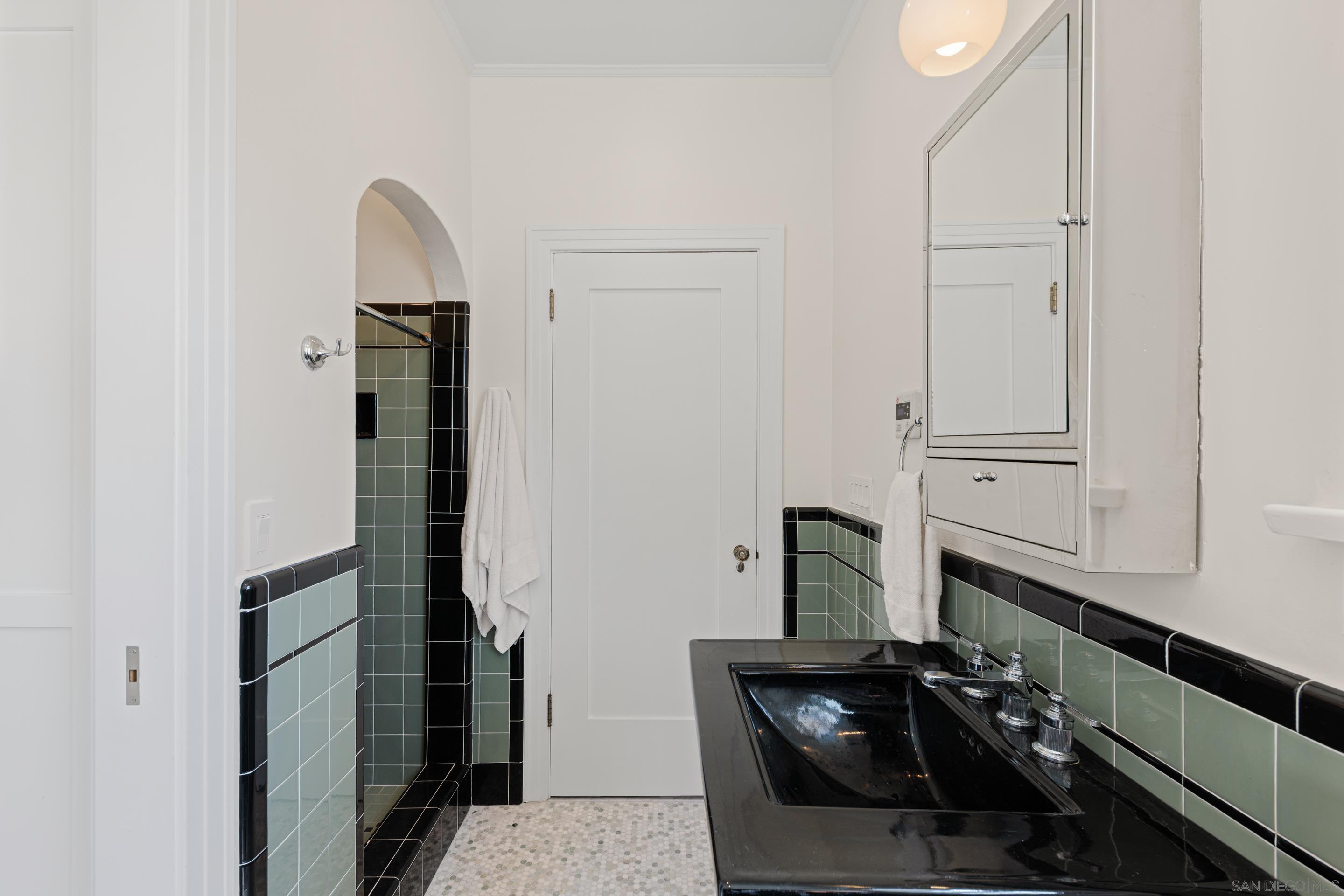 Detail Gallery Image 29 of 73 For 4374  Adams Ave, San Diego,  CA 92116 - 5 Beds | 4 Baths