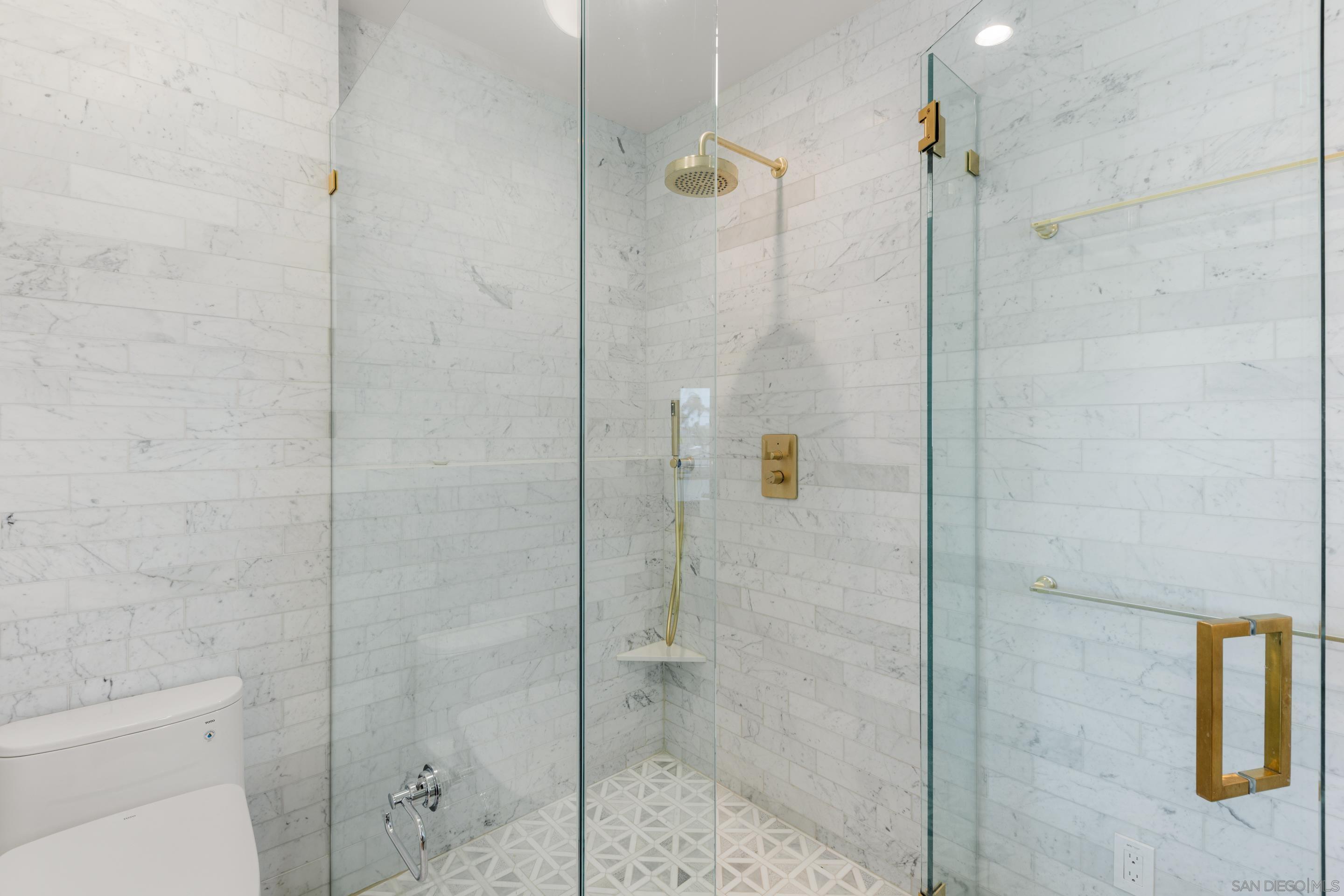 Detail Gallery Image 31 of 73 For 4374  Adams Ave, San Diego,  CA 92116 - 5 Beds | 4 Baths