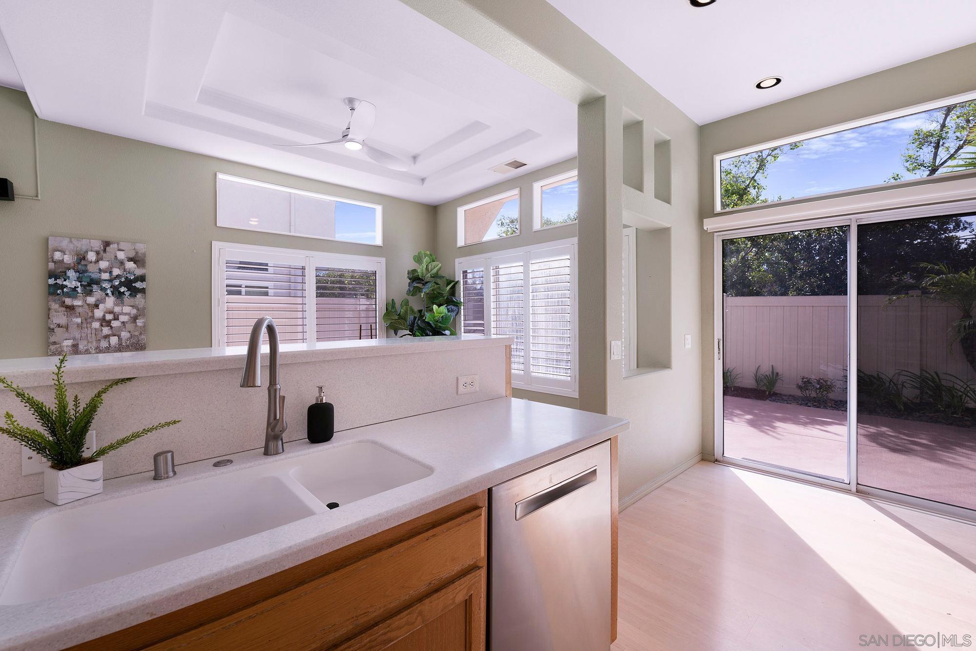 Detail Gallery Image 15 of 36 For 7551  Hazard Center Dr, San Diego,  CA 92108 - 3 Beds | 2/1 Baths