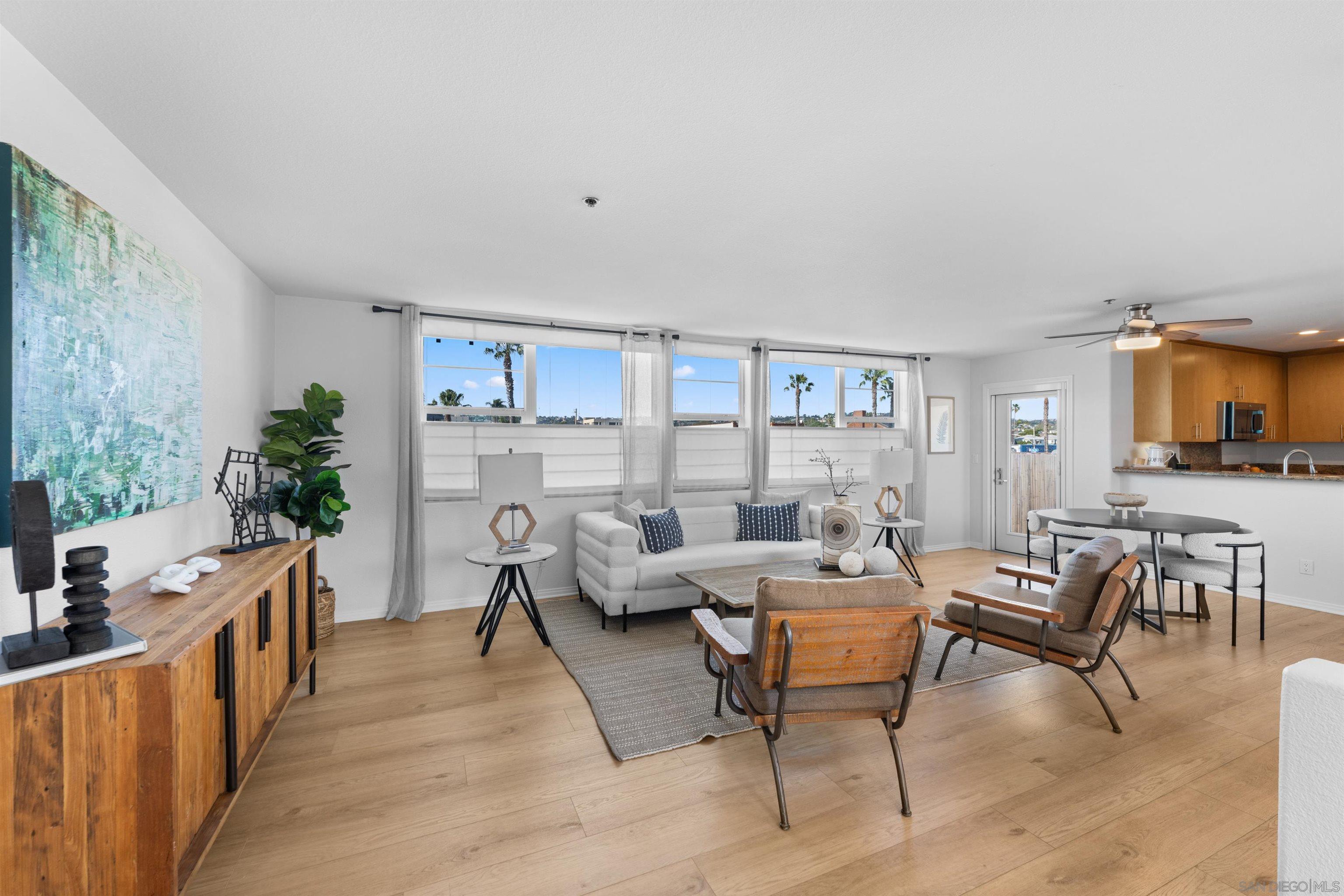 Detail Gallery Image 5 of 38 For 924  Hornblend St  #311,  San Diego,  CA 92109 - 2 Beds | 2/1 Baths