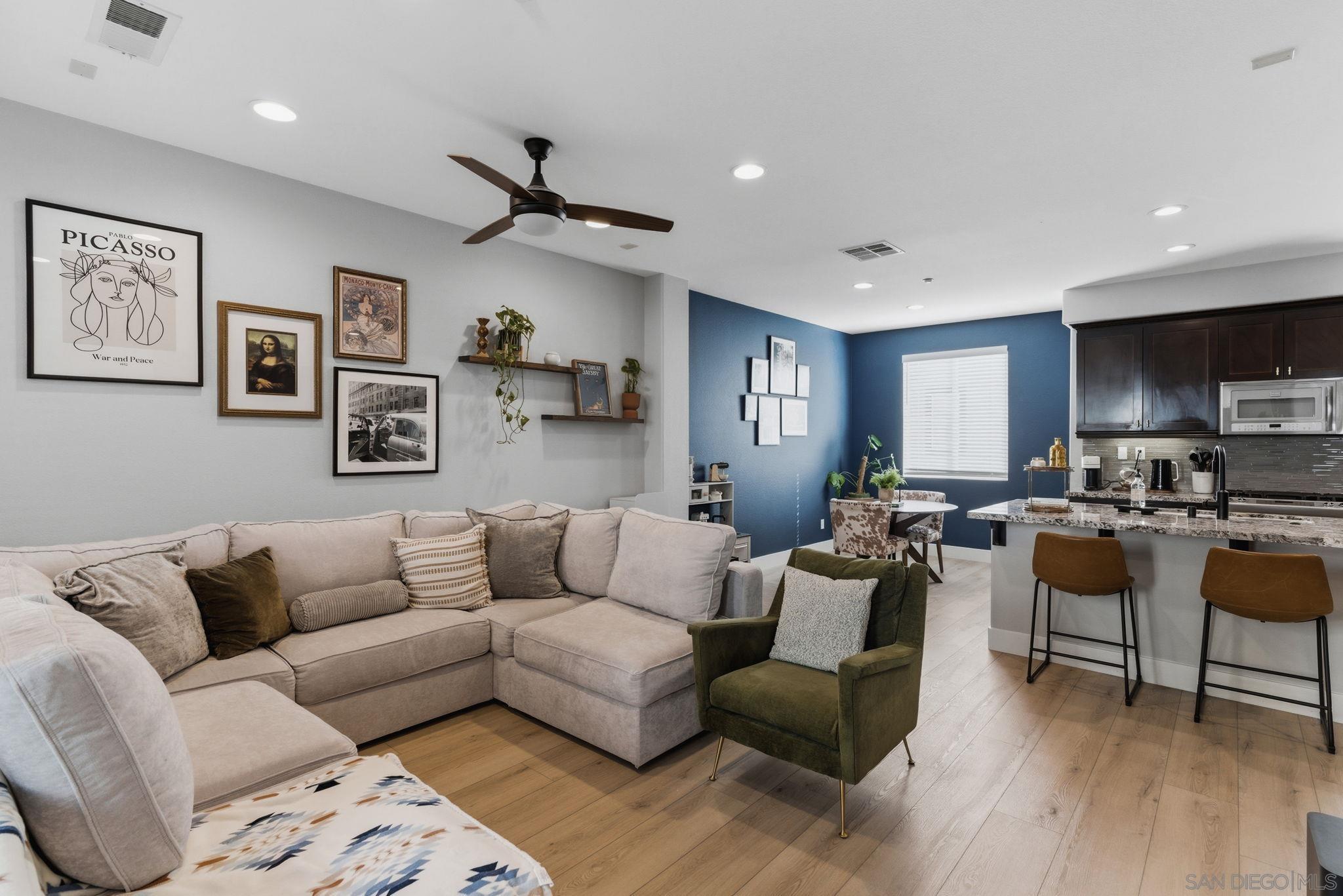 Detail Gallery Image 2 of 27 For 2327  Sentinel Ln, San Marcos,  CA 92078 - 3 Beds | 2/1 Baths