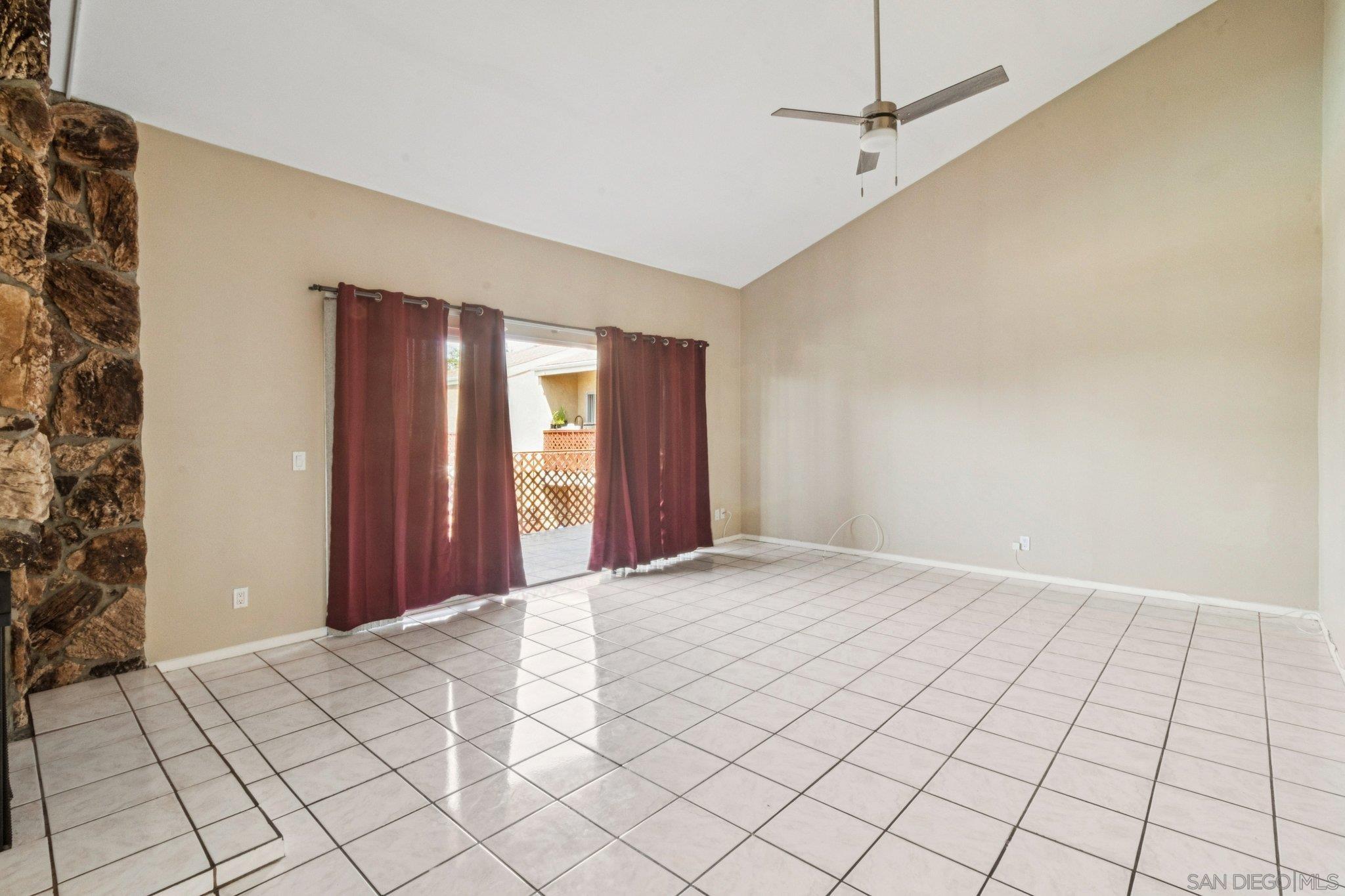 Detail Gallery Image 10 of 23 For 475 N Midway Dr  #254,  Escondido,  CA 92027 - 2 Beds | 2 Baths