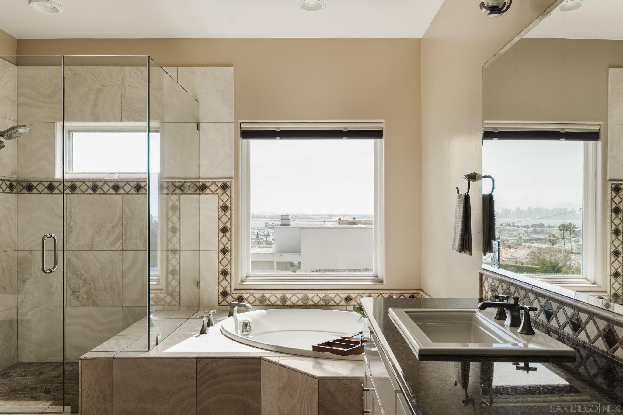 Detail Gallery Image 17 of 34 For 3435  Dickens Street, San Diego,  CA 92106 - 5 Beds | 4 Baths