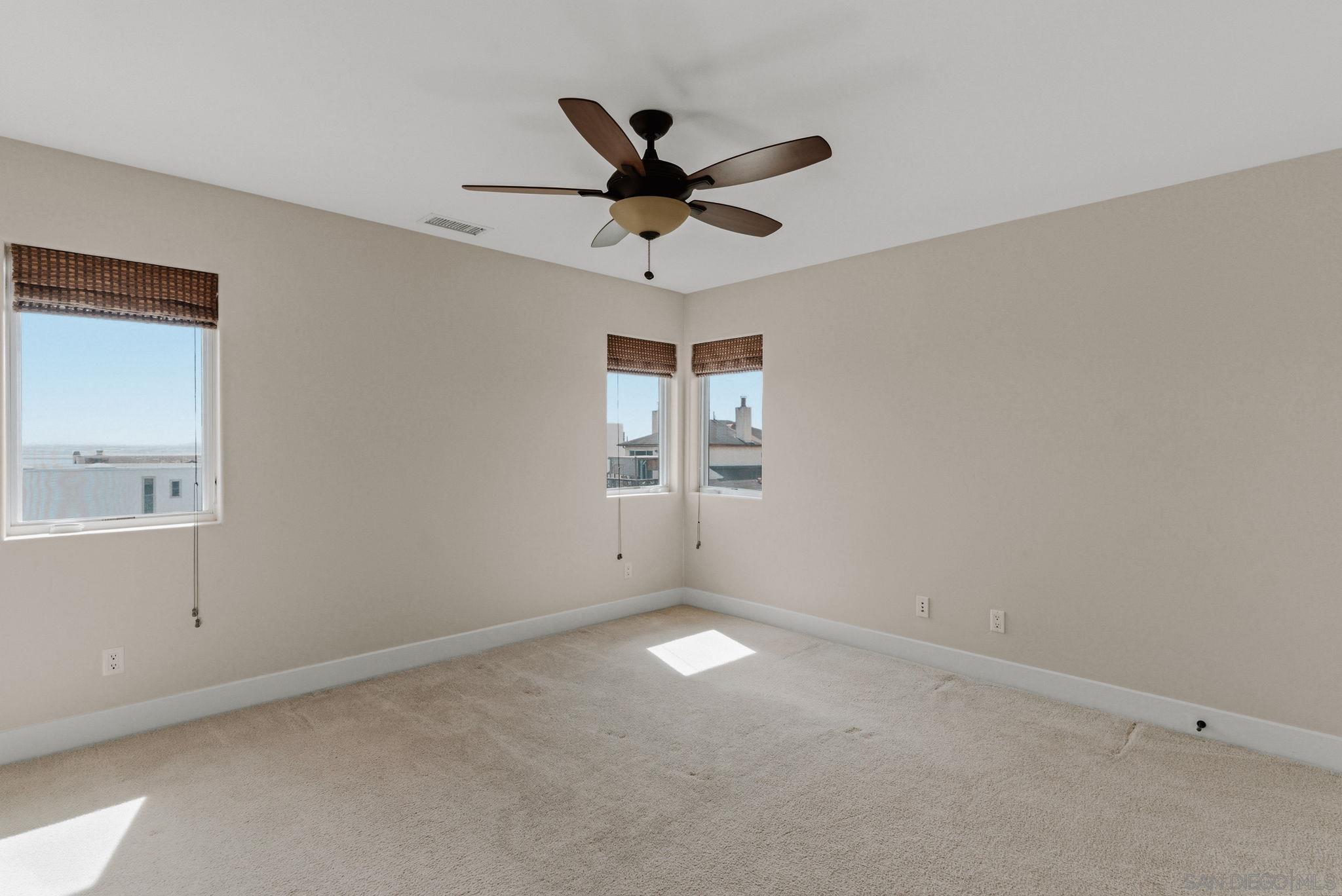 Detail Gallery Image 21 of 34 For 3435  Dickens Street, San Diego,  CA 92106 - 5 Beds | 4 Baths