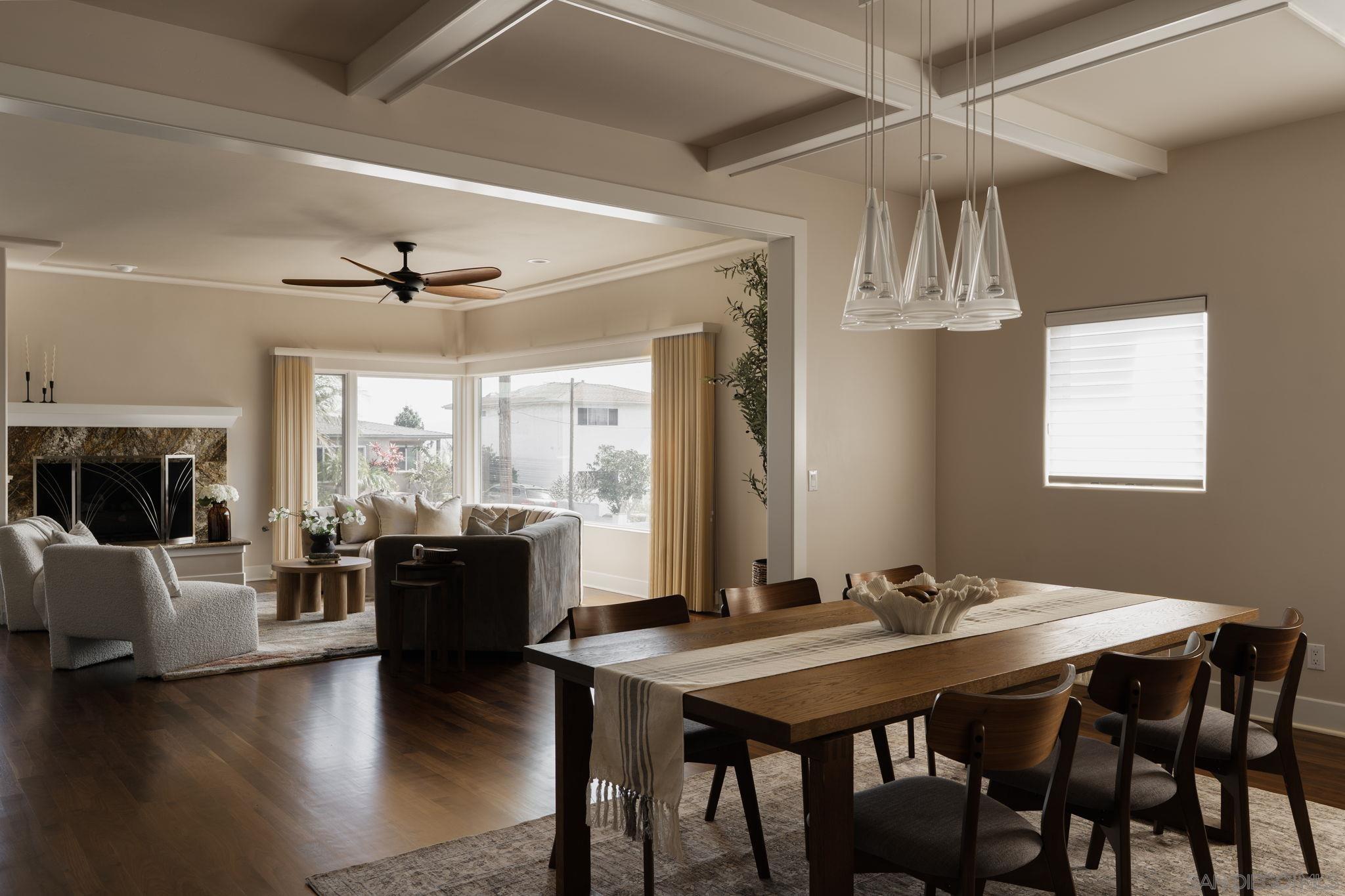 Detail Gallery Image 8 of 34 For 3435  Dickens Street, San Diego,  CA 92106 - 5 Beds | 4 Baths