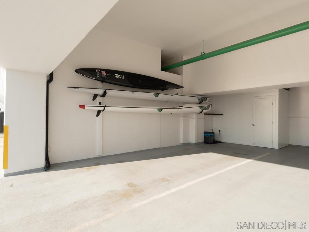 Detail Gallery Image 2 of 30 For 1830  Avenida Del Mundo  #403,  Coronado,  CA 92118 - 1 Beds | 1 Baths