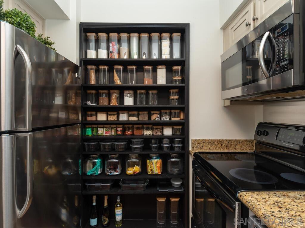 Detail Gallery Image 15 of 30 For 1830  Avenida Del Mundo  #403,  Coronado,  CA 92118 - 1 Beds | 1 Baths