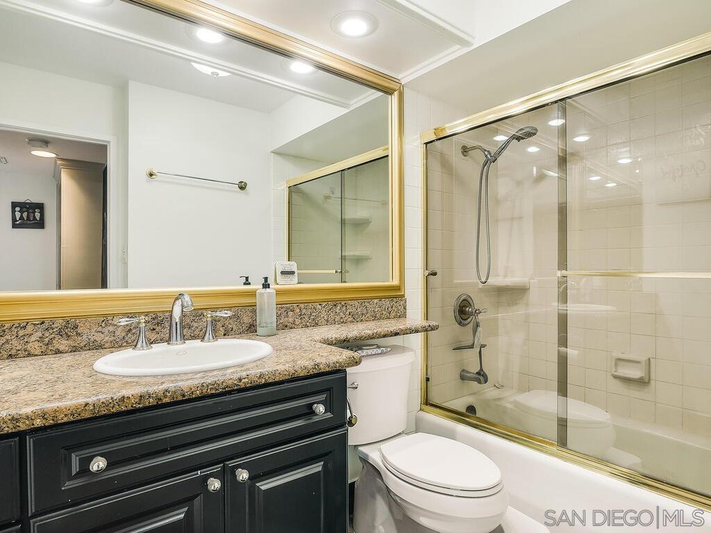 Detail Gallery Image 21 of 30 For 1830  Avenida Del Mundo  #403,  Coronado,  CA 92118 - 1 Beds | 1 Baths