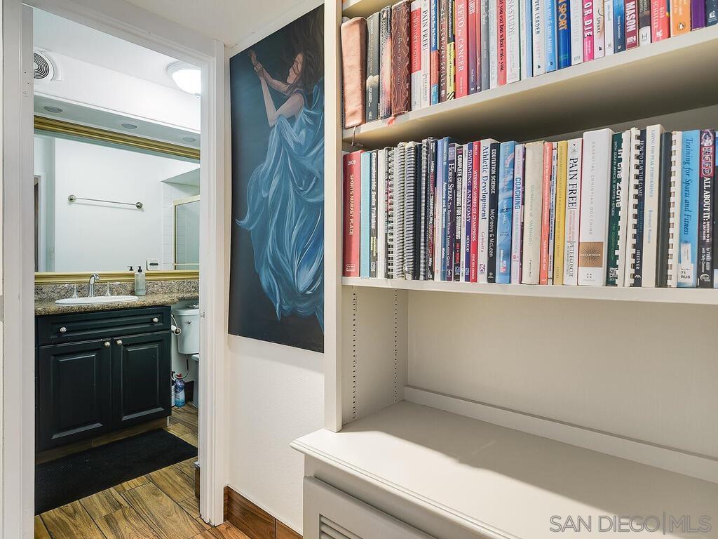 Detail Gallery Image 22 of 30 For 1830  Avenida Del Mundo  #403,  Coronado,  CA 92118 - 1 Beds | 1 Baths