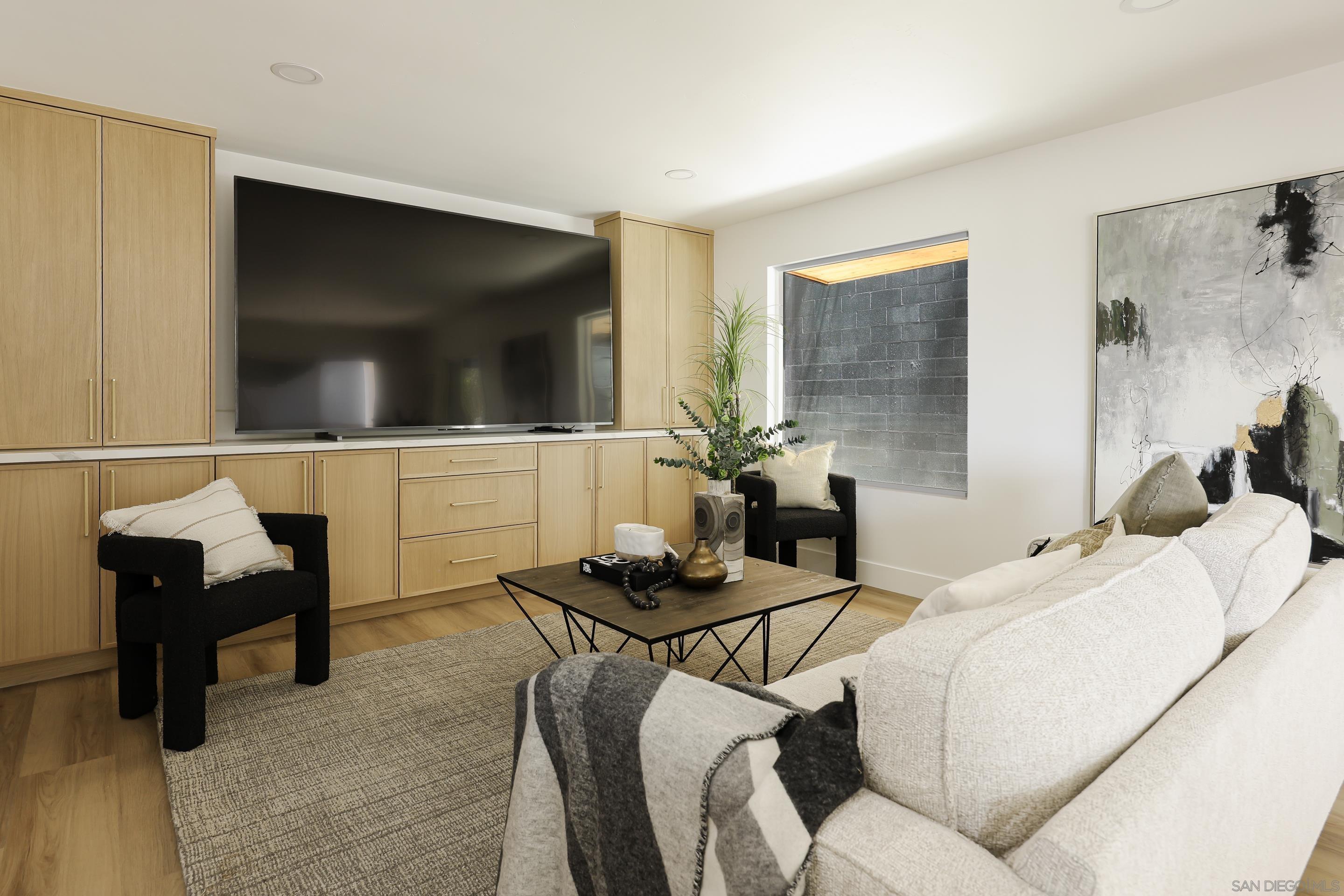 Detail Gallery Image 23 of 70 For 2861  Brant St., San Diego,  CA 92103 - 3 Beds | 3 Baths