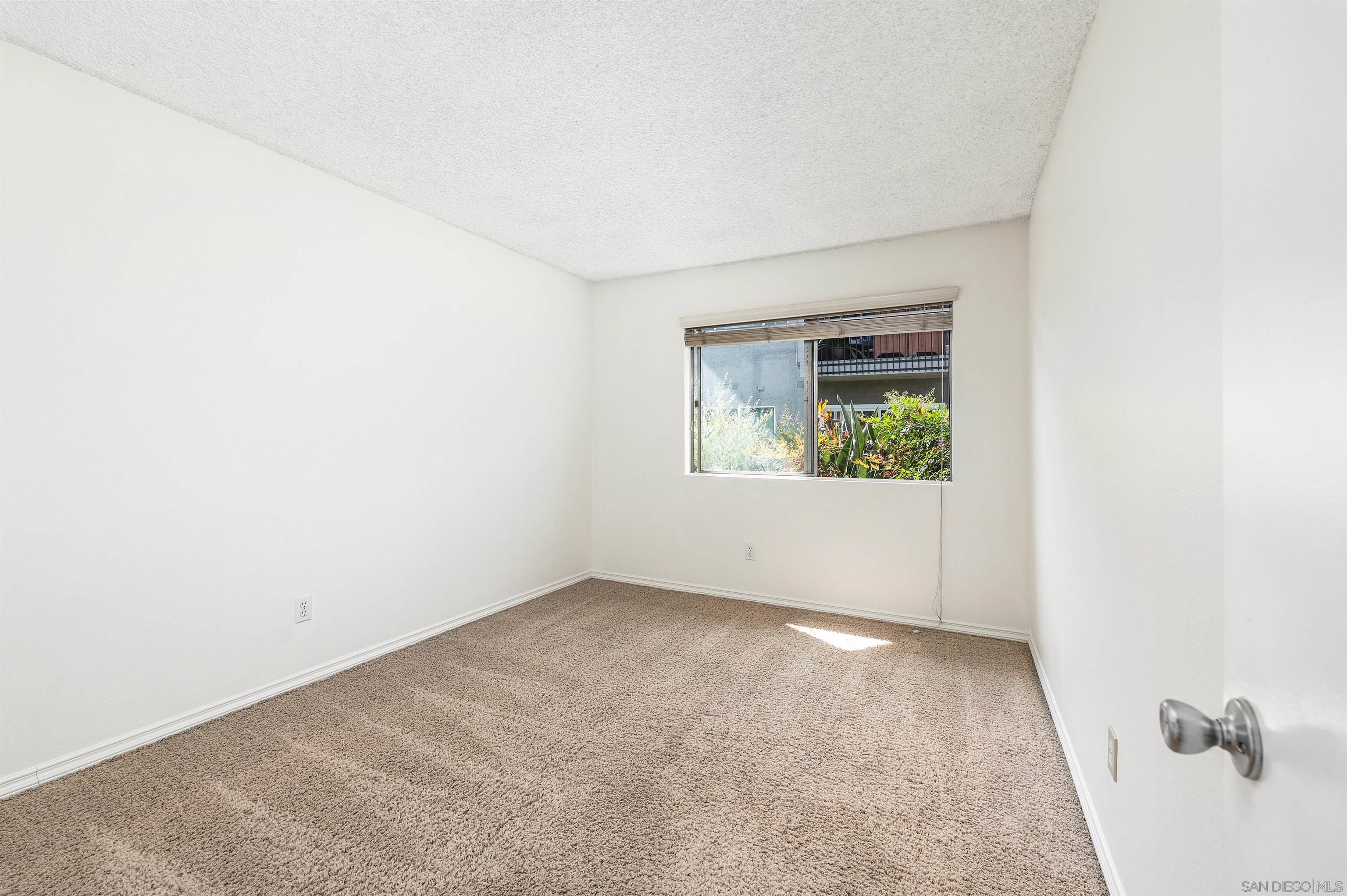 Detail Gallery Image 25 of 28 For 6385  Caminito Salado, San Diego,  CA 92111 - 4 Beds | 2 Baths