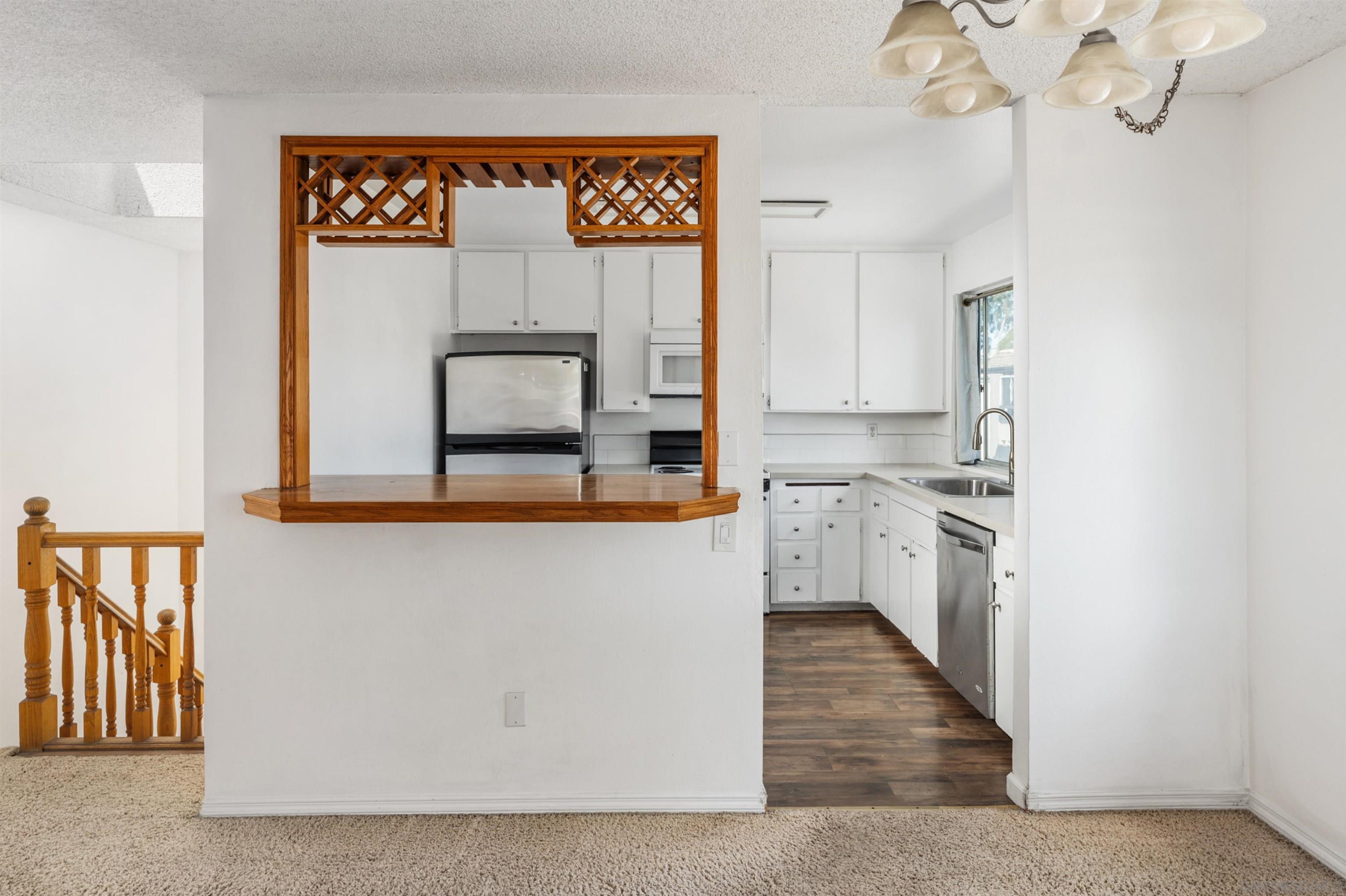 Detail Gallery Image 10 of 28 For 6385  Caminito Salado, San Diego,  CA 92111 - 4 Beds | 2 Baths