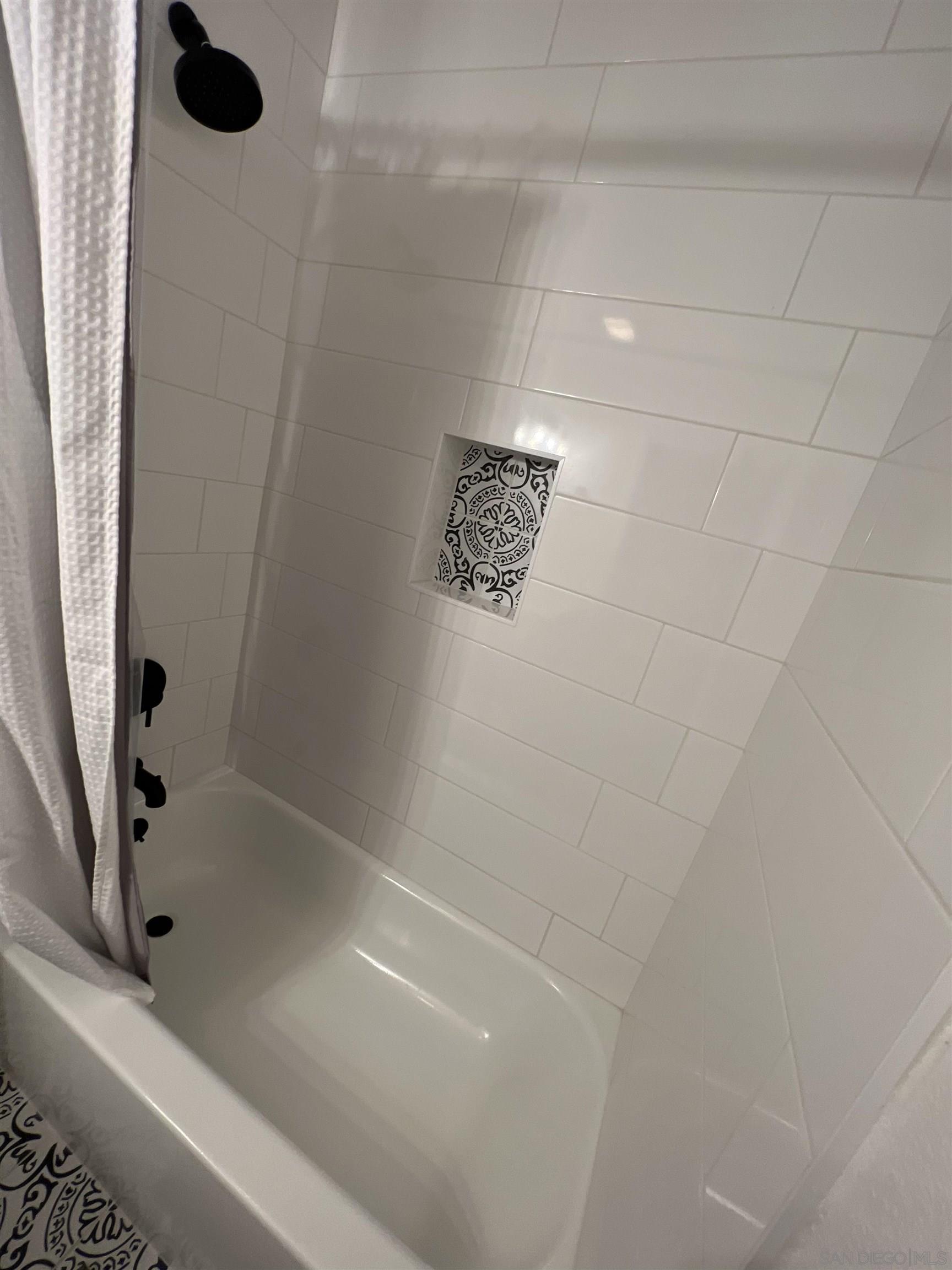 Detail Gallery Image 14 of 19 For 5462  Adobe Falls Rd  #11,  San Diego,  CA 92120 - 2 Beds | 2 Baths