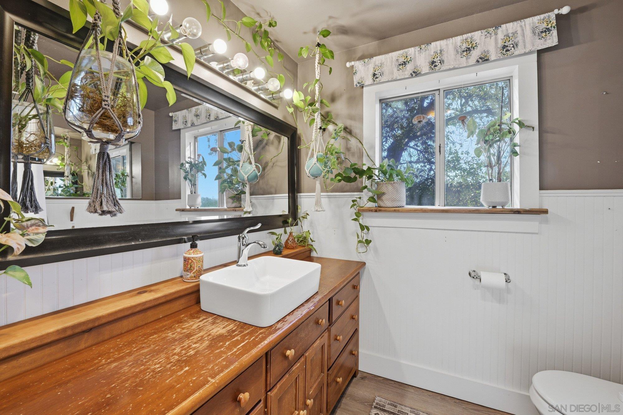 Detail Gallery Image 12 of 37 For 17584 S Mesa Drive, Pauma Valley,  CA 92061 - 4 Beds | 2 Baths