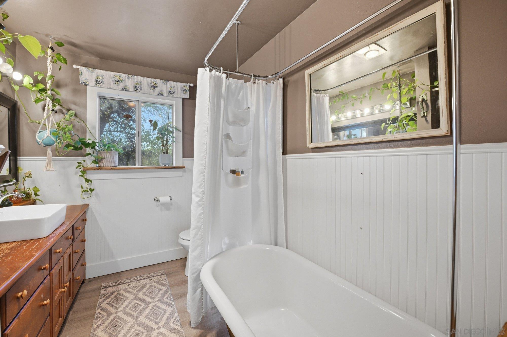 Detail Gallery Image 13 of 37 For 17584 S Mesa Drive, Pauma Valley,  CA 92061 - 4 Beds | 2 Baths