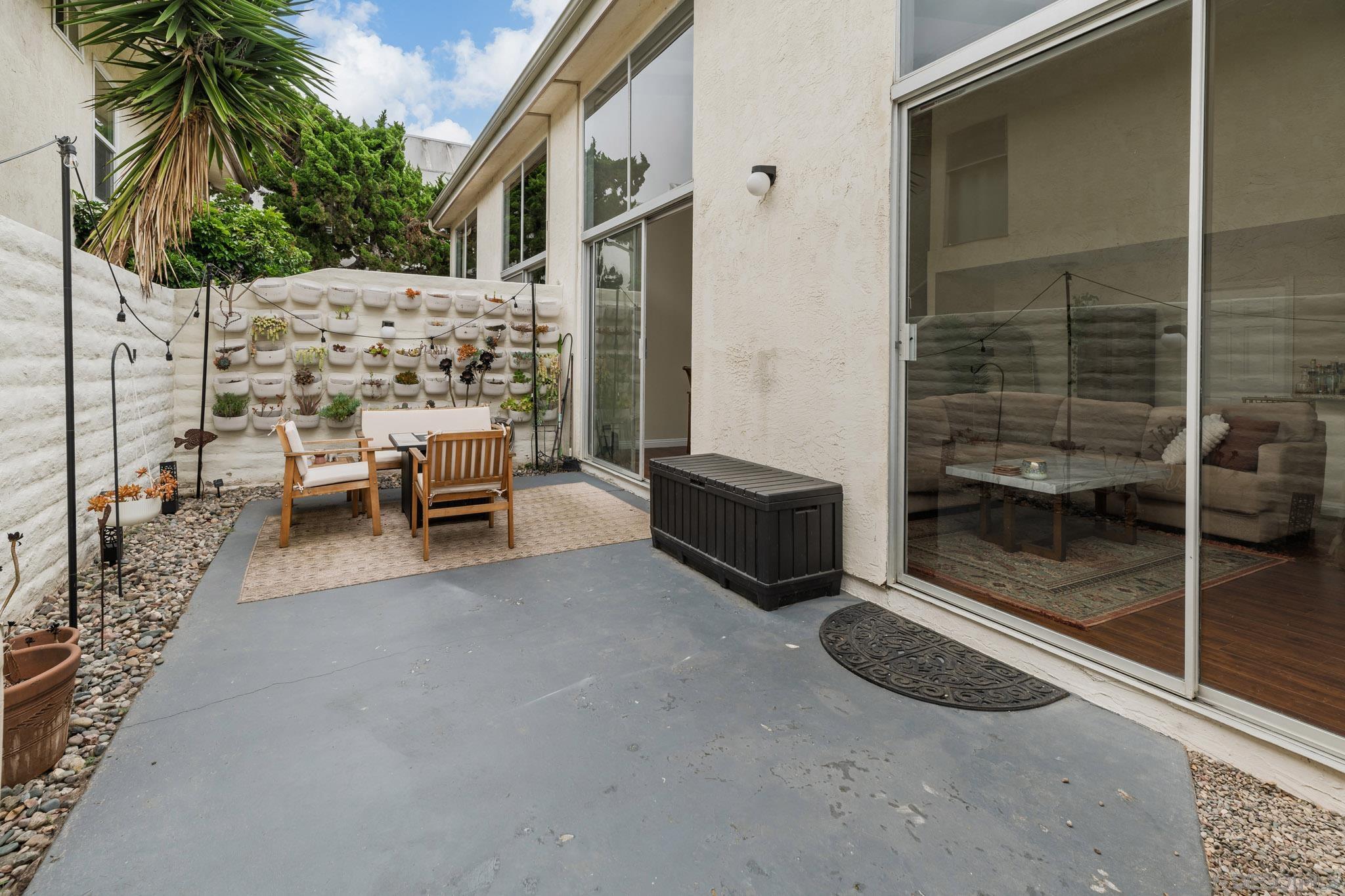 Detail Gallery Image 27 of 36 For 2544  Navarra Dr  #4,  Carlsbad,  CA 92009 - 2 Beds | 2 Baths