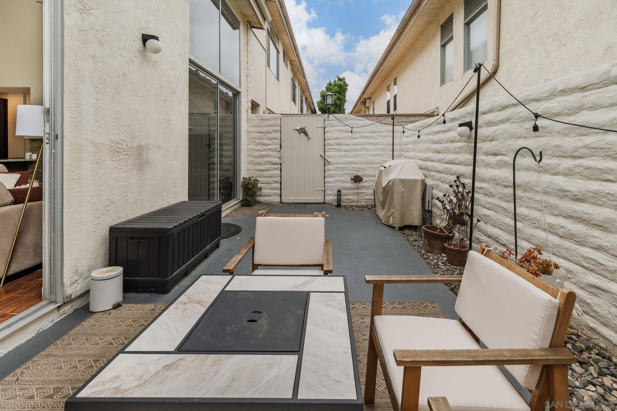 Detail Gallery Image 30 of 36 For 2544  Navarra Dr  #4,  Carlsbad,  CA 92009 - 2 Beds | 2 Baths