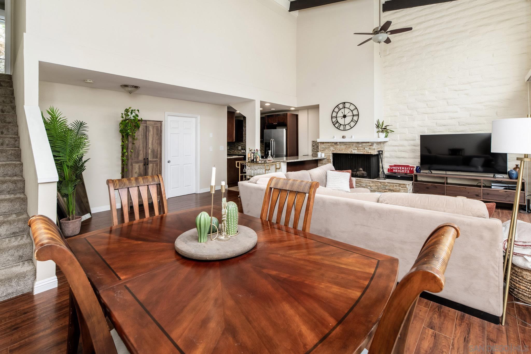 Detail Gallery Image 7 of 36 For 2544  Navarra Dr  #4,  Carlsbad,  CA 92009 - 2 Beds | 2 Baths