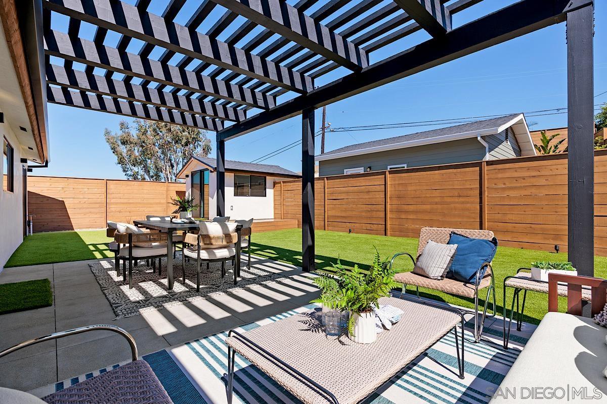 Detail Gallery Image 21 of 43 For 948  Emma, Cardiff By The Sea,  CA 92007 - 6 Beds | 4 Baths