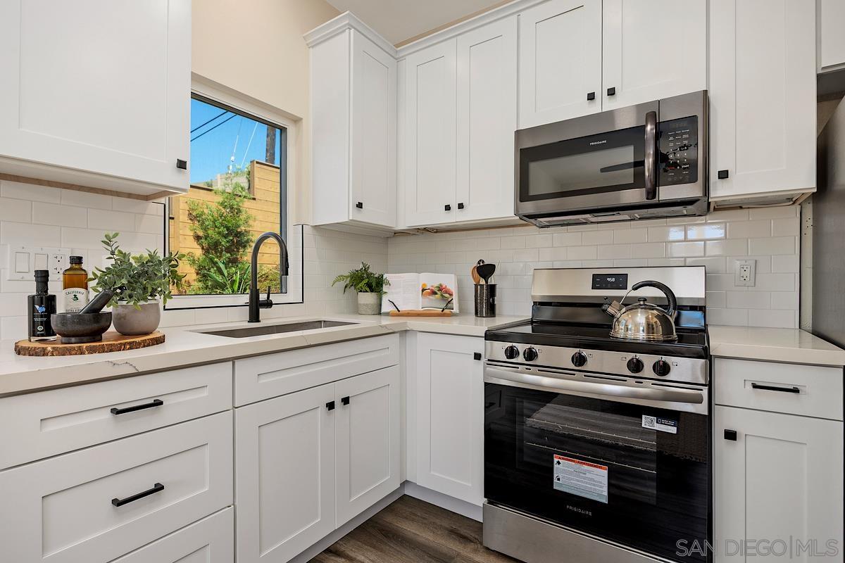 Detail Gallery Image 34 of 43 For 948  Emma, Cardiff By The Sea,  CA 92007 - 6 Beds | 4 Baths