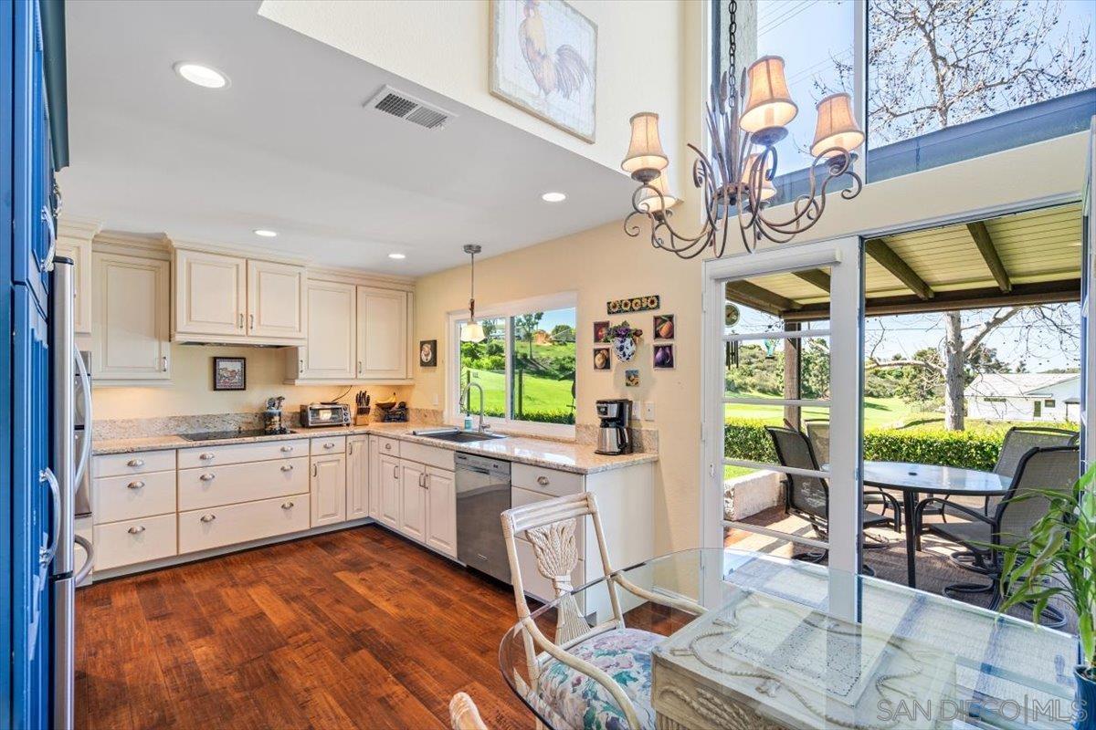 Detail Gallery Image 18 of 42 For 615  Camino Ynez, Solana Beach,  CA 92075 - 3 Beds | 2/1 Baths
