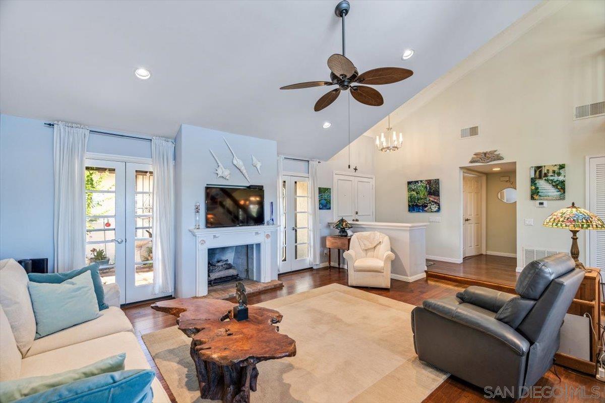 Detail Gallery Image 8 of 42 For 615  Camino Ynez, Solana Beach,  CA 92075 - 3 Beds | 2/1 Baths