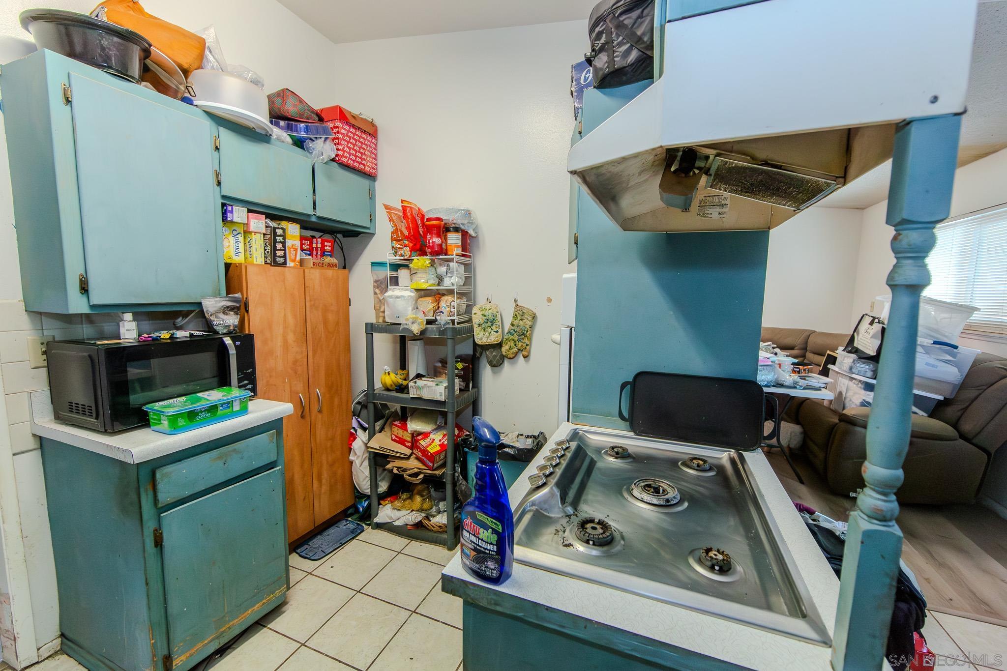 Detail Gallery Image 5 of 11 For 7535  Fulton St, San Diego,  CA 92111 - 3 Beds | 1/1 Baths