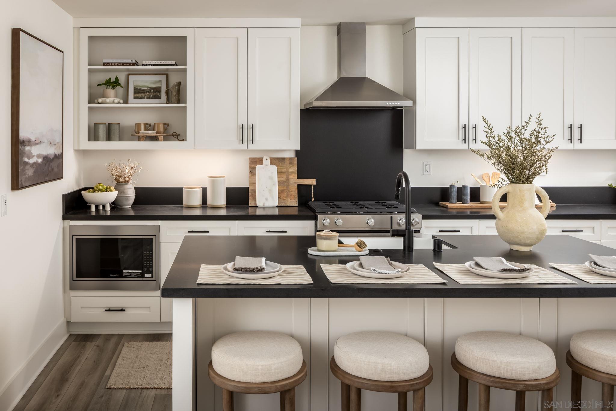 Detail Gallery Image 5 of 21 For 1107  Catania Court  #208,  Encinitas,  CA 92024 - 2 Beds | 2 Baths