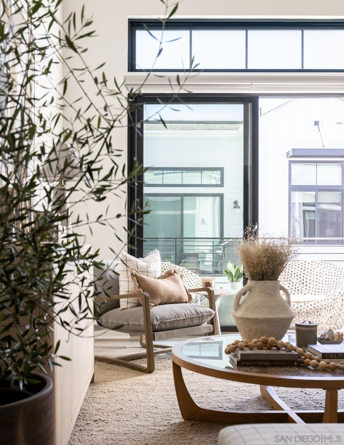 Detail Gallery Image 7 of 21 For 1107  Catania Court  #208,  Encinitas,  CA 92024 - 2 Beds | 2 Baths