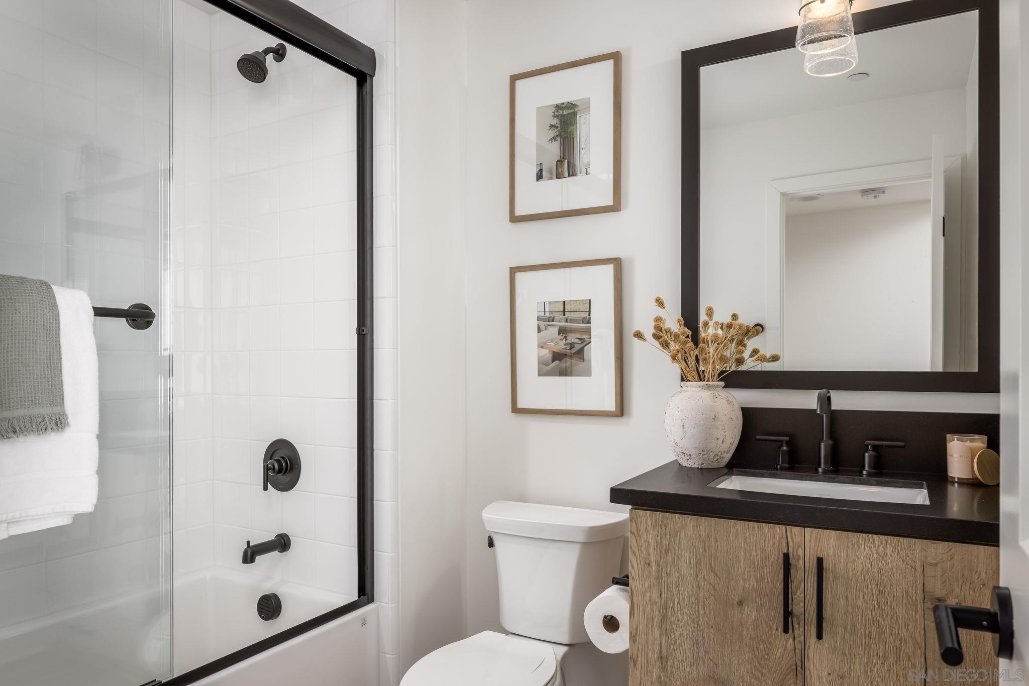 Detail Gallery Image 10 of 21 For 1107  Catania Court  #208,  Encinitas,  CA 92024 - 2 Beds | 2 Baths