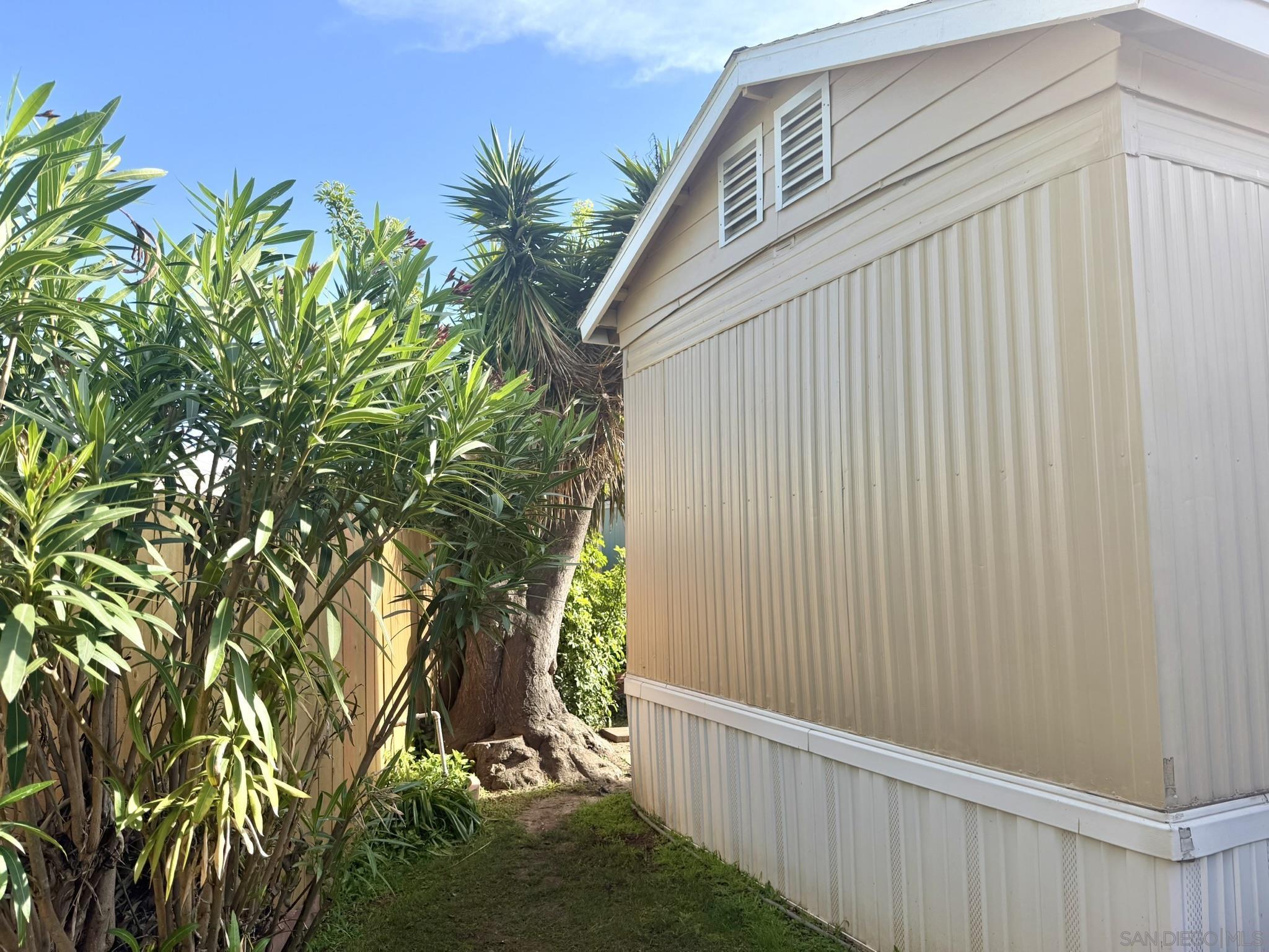 Detail Gallery Image 20 of 26 For 6460  Convoy Ct  #126,  San Diego,  CA 92117 - 2 Beds | 1 Baths