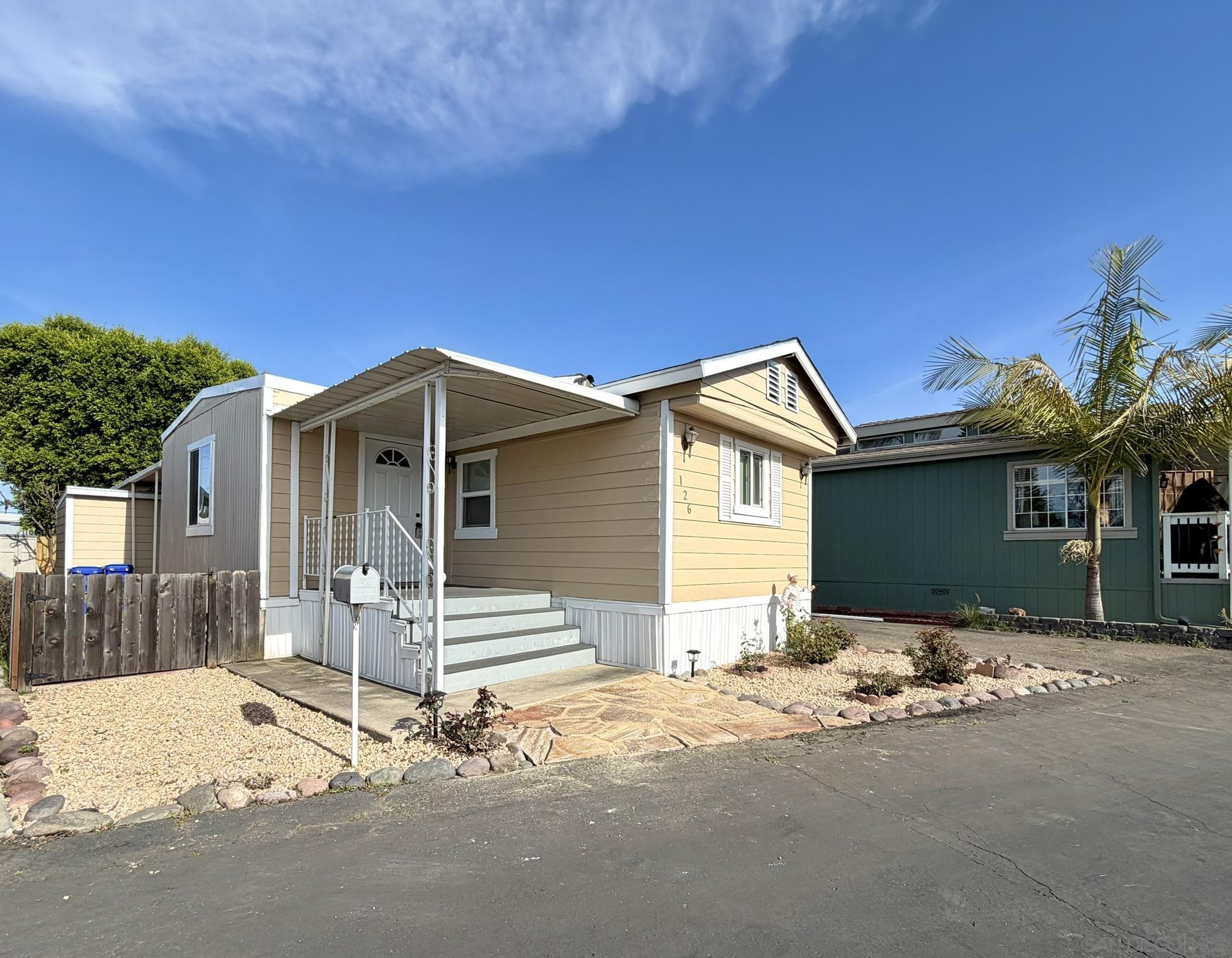 Detail Gallery Image 24 of 26 For 6460  Convoy Ct  #126,  San Diego,  CA 92117 - 2 Beds | 1 Baths