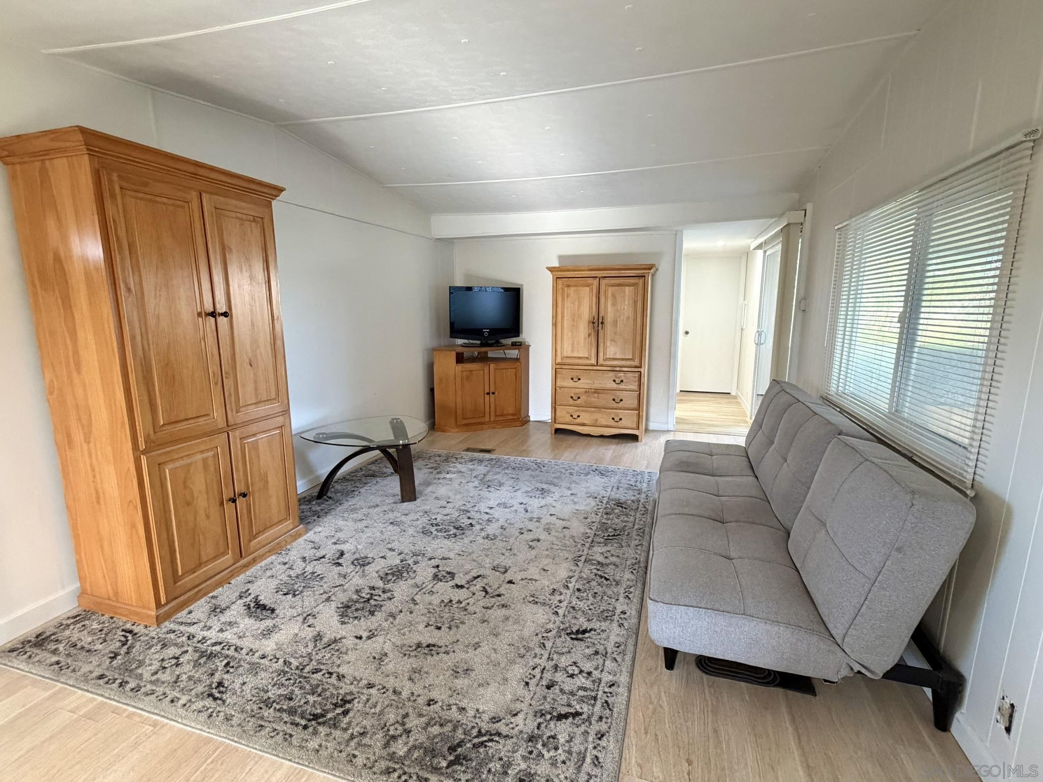 Detail Gallery Image 6 of 26 For 6460  Convoy Ct  #126,  San Diego,  CA 92117 - 2 Beds | 1 Baths